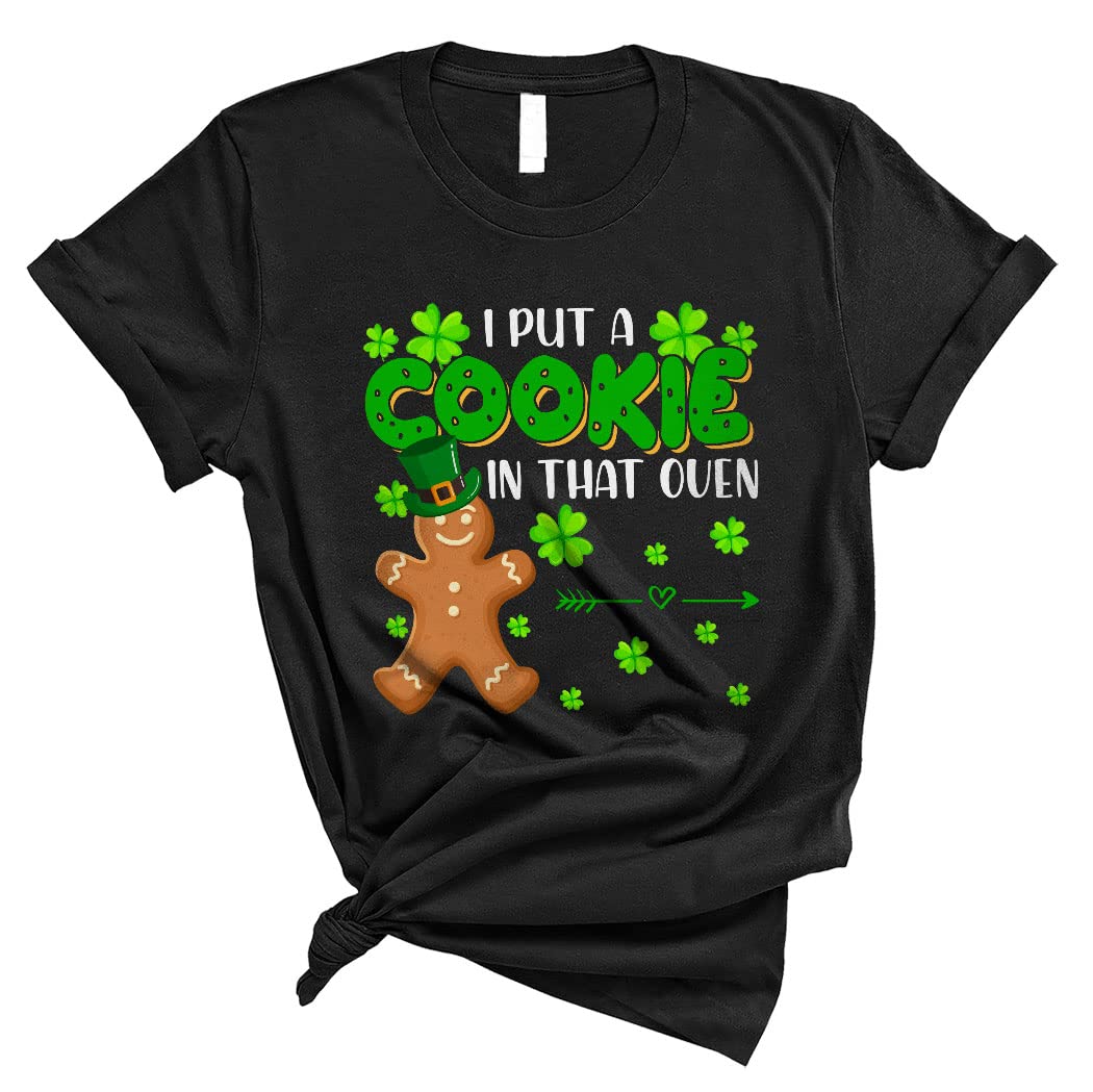 Happy St. Patrick's Day Gingerbread Shamrock Pregnancy Couple Unisex T-Shirt | Funny Baking & Pregnancy Announcement Shirt for Couples | Perfect for Gender Reveal Parties & Holiday Celebrations
