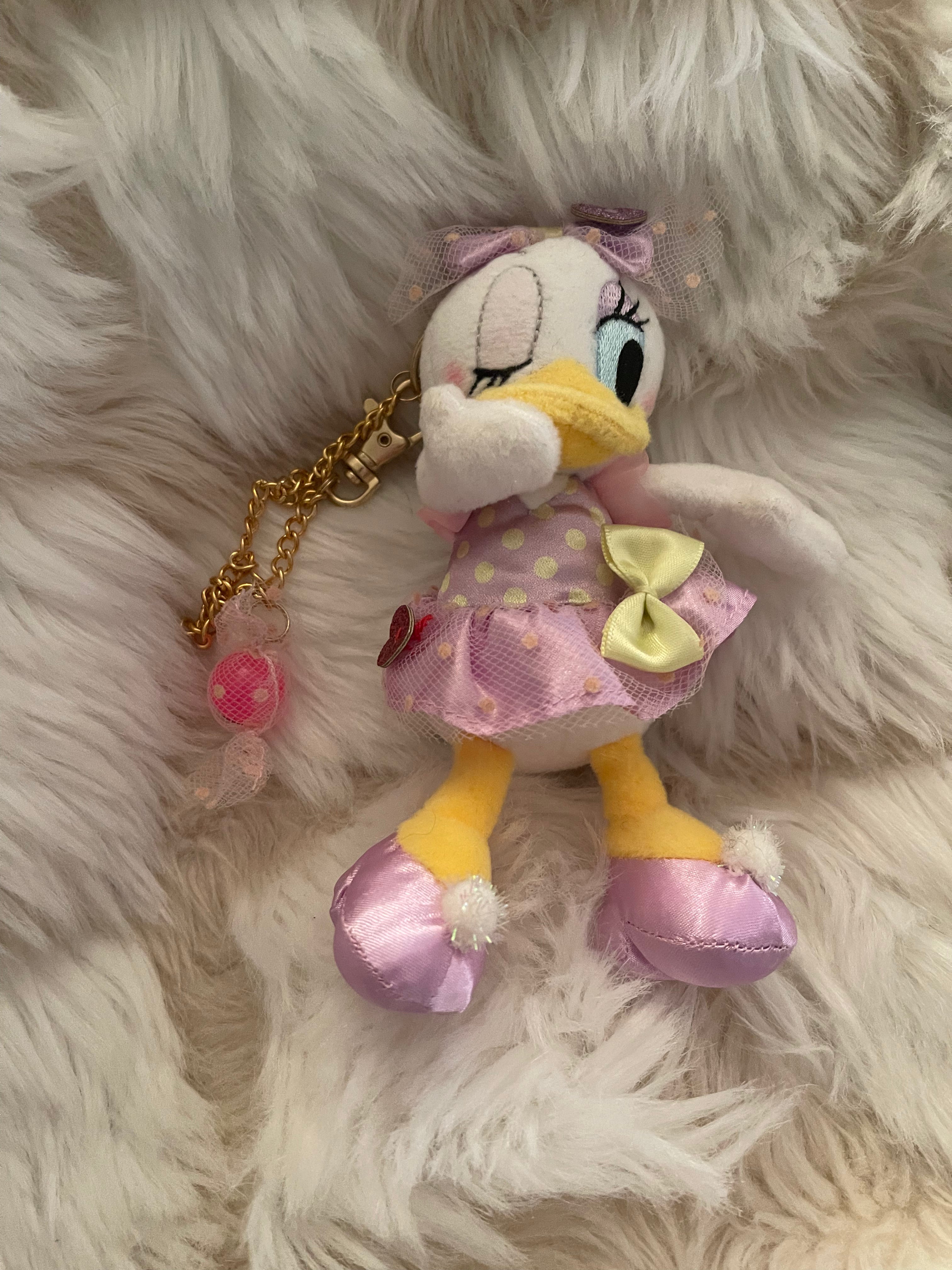 Disney Daisy Duck Plush Keychain - Cute Soft Stuffed Animal Toy for Bags, Backpacks & Keys - Perfect Disney Gift for Fans & Collectors