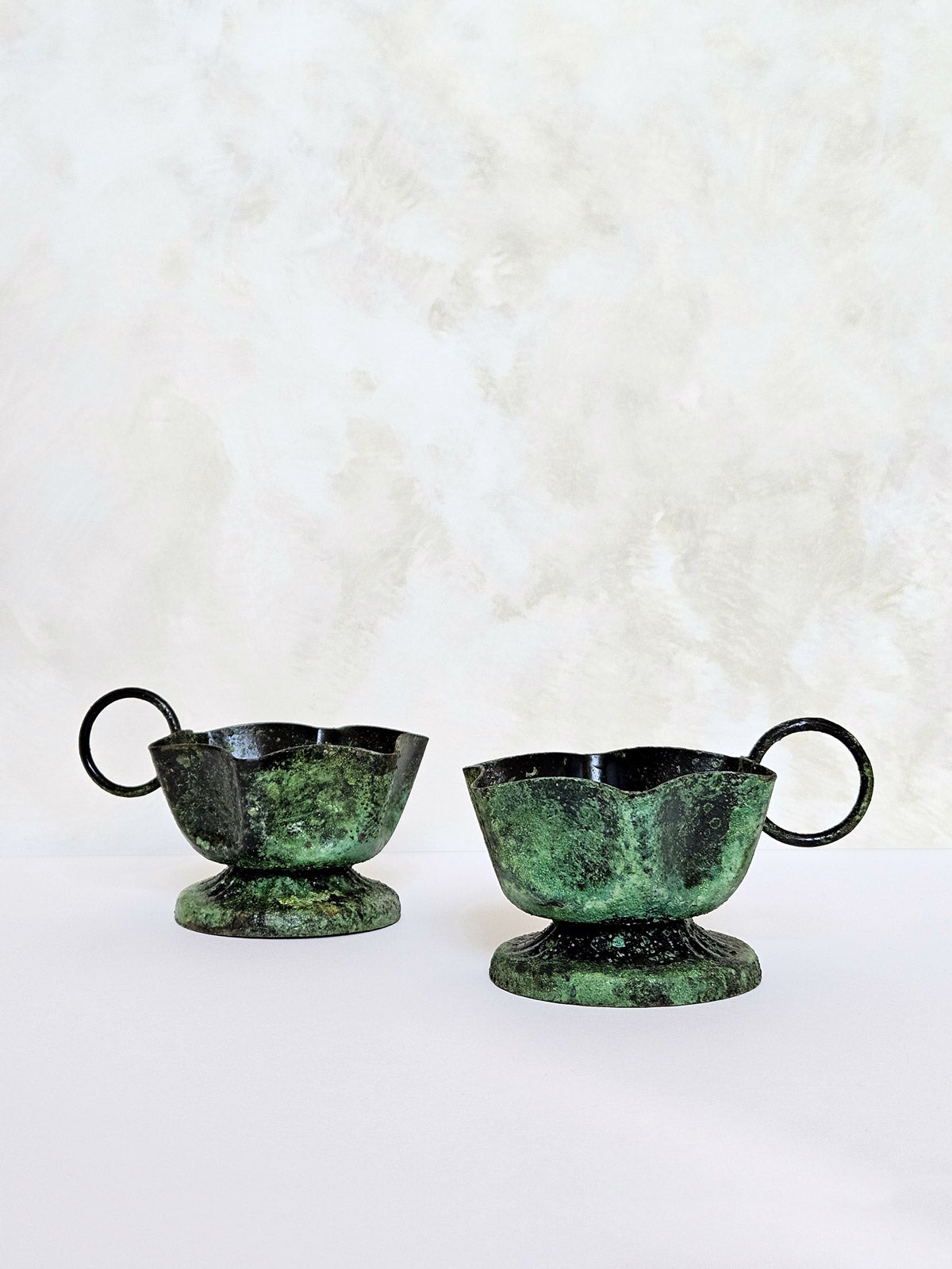 Vintage Moss Candle Holder with Frill Design - Rustic Home Decor for Wedding Centerpieces, Tabletop Display & Cozy Ambiance Lighting