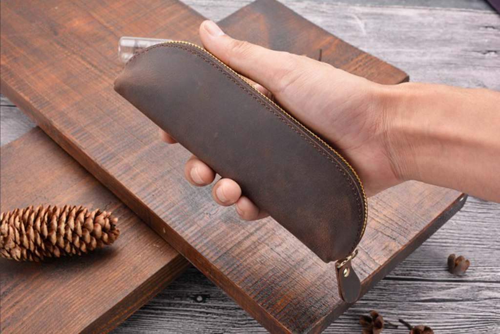 Personalized Engraved Leather Pen Holder - Premium Gift for Writers & Professionals - Perfect for Office, School & Travel Use