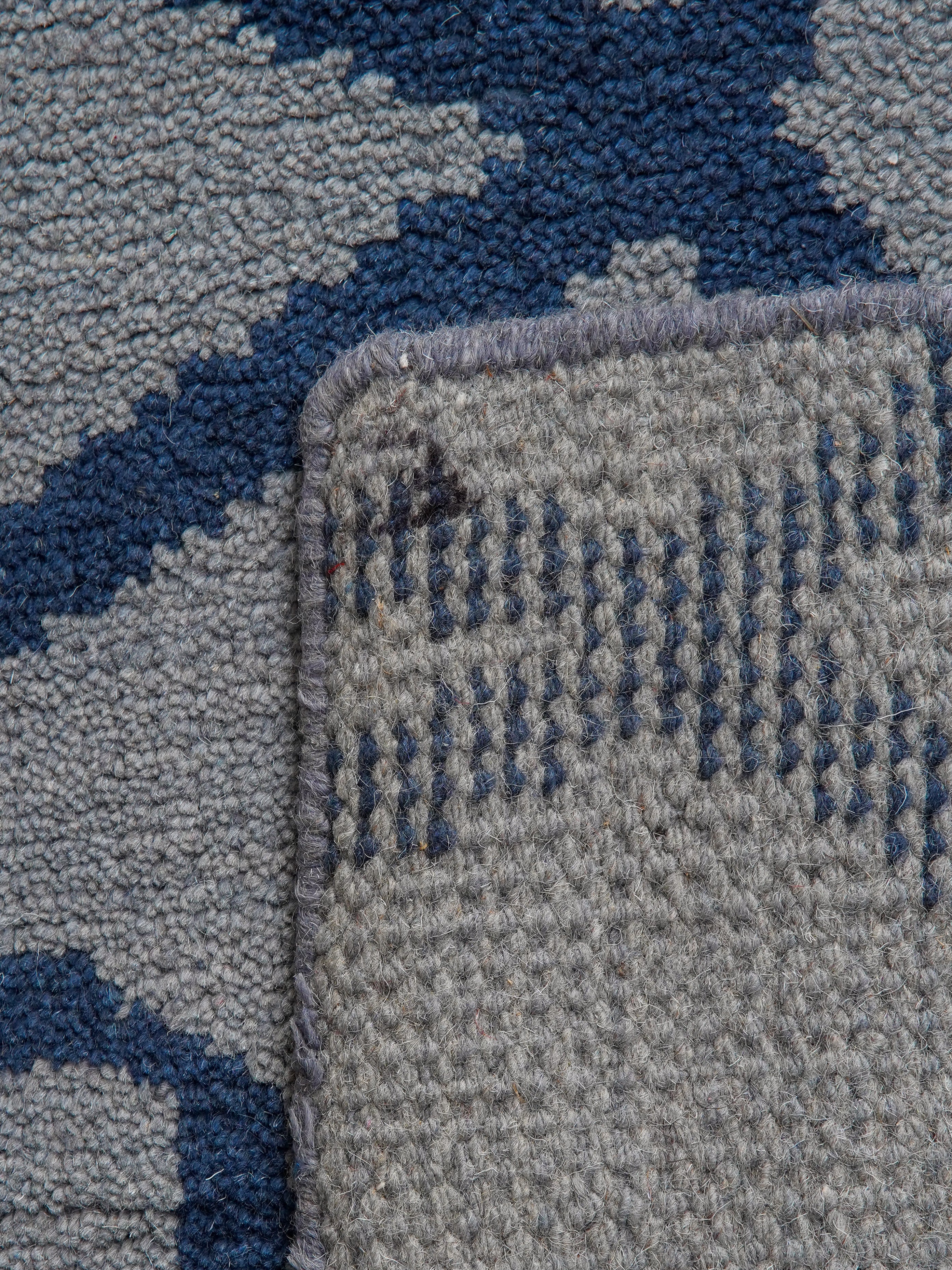 Handmade Hexagonal Hand Knotted Wool Rug - Boho Chic Home Decor for Living Room, Bedroom, or Nursery