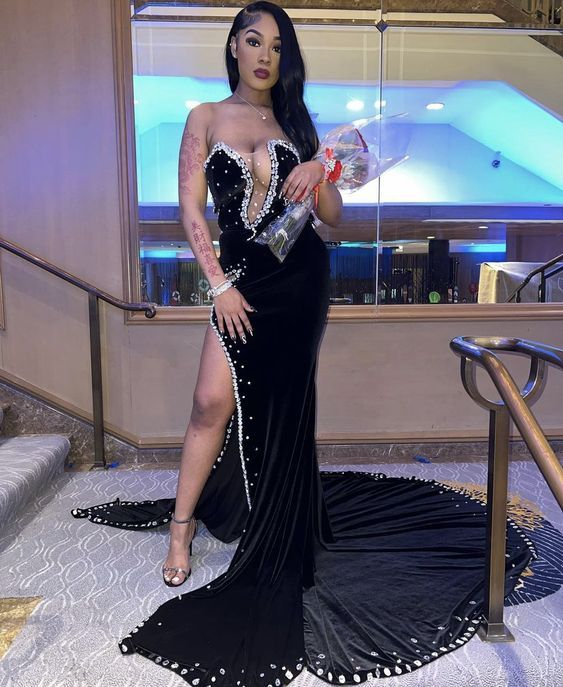 Elegant Black Velvet Mermaid Prom Dress for Women - Formal Evening Party Gown 2229 | Perfect for Homecoming, Quinceañera, Wedding Guest & Special Occasions