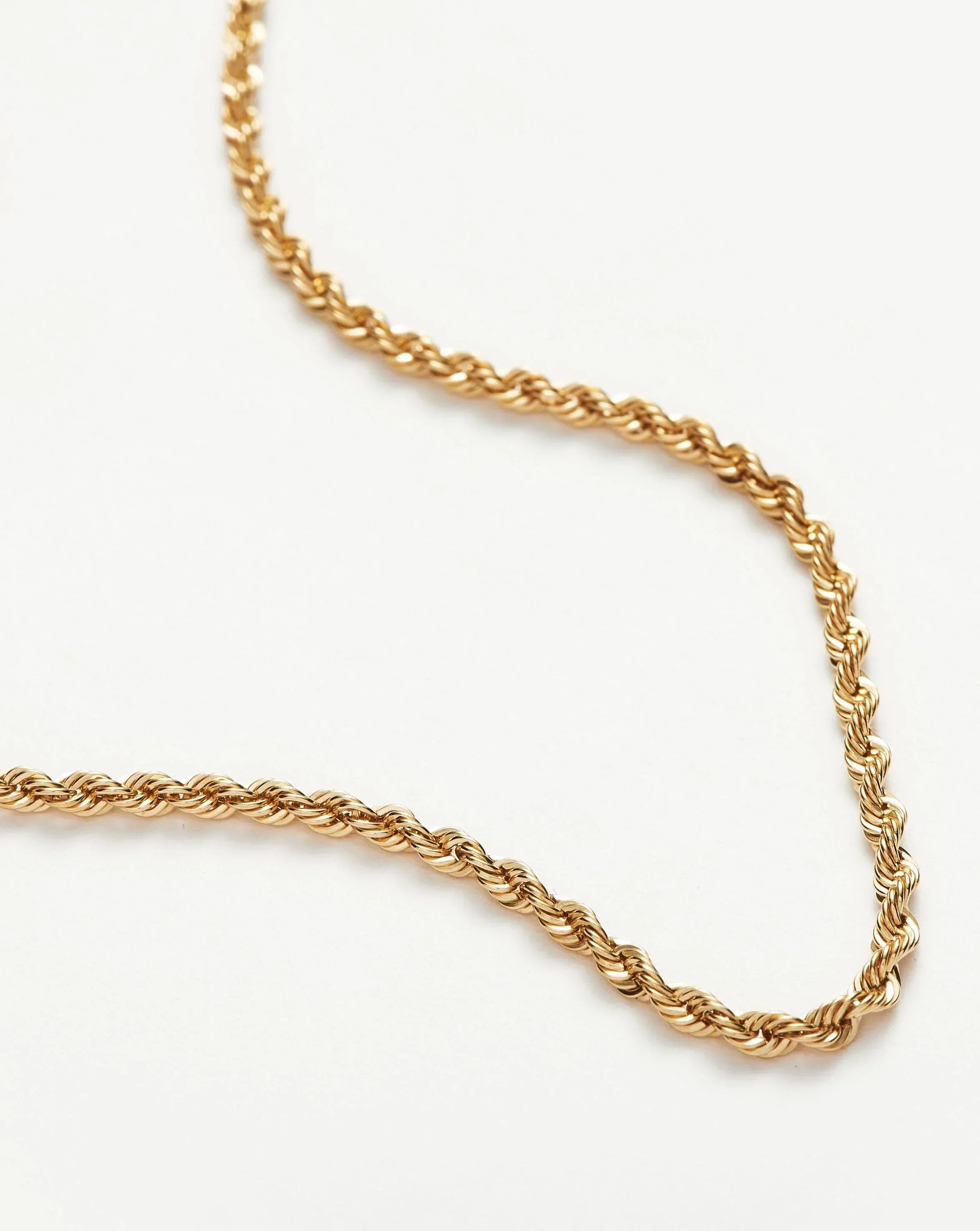 Elegant Classic Rope Chain Necklace for Women - 14K Gold Plated Stainless Steel Jewelry - Perfect for Everyday Wear, Date Nights & Special Occasions