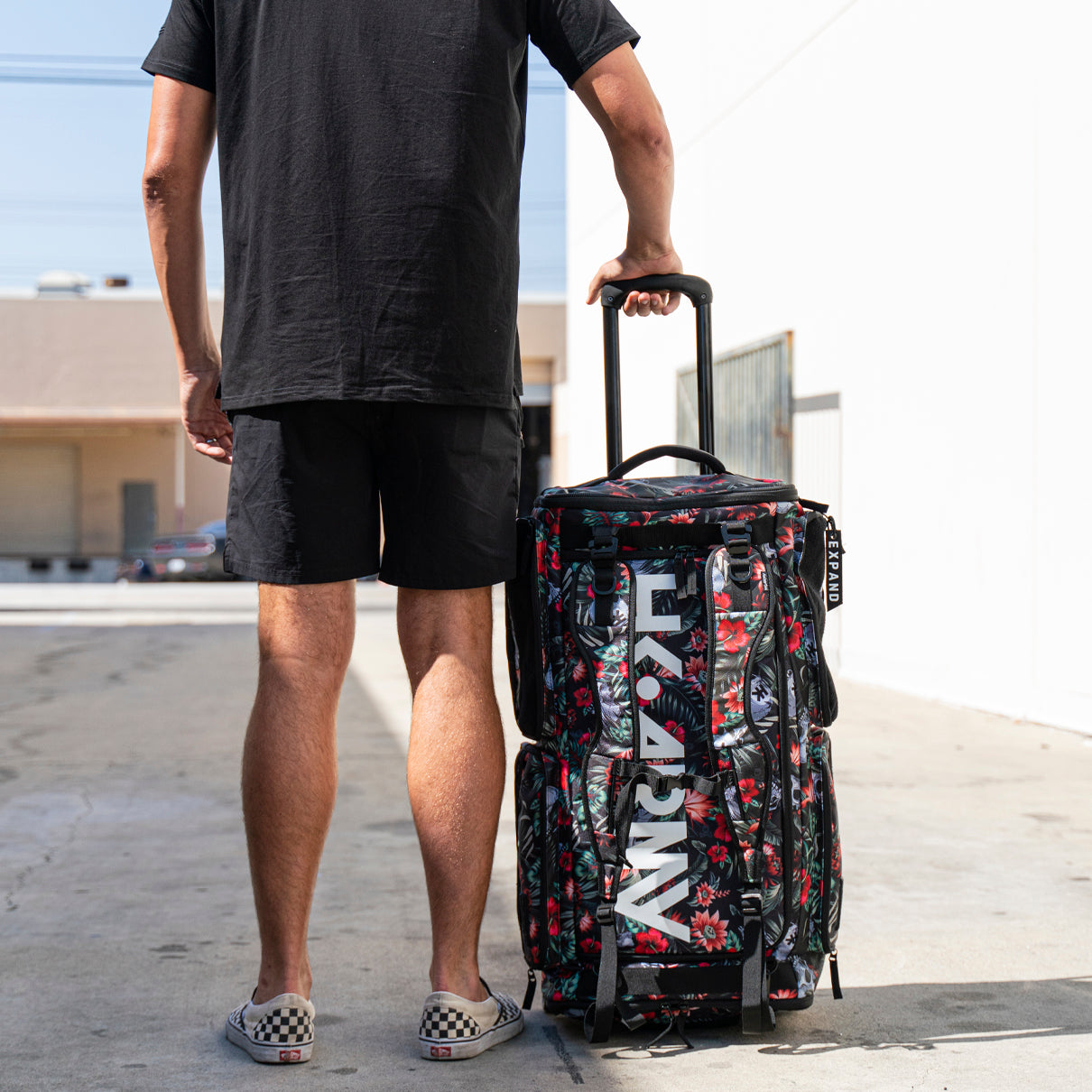 75L Expandable Rolling Duffel Bag with Tropical Skull Design - Perfect for Travel, Gym, and Outdoor Adventures