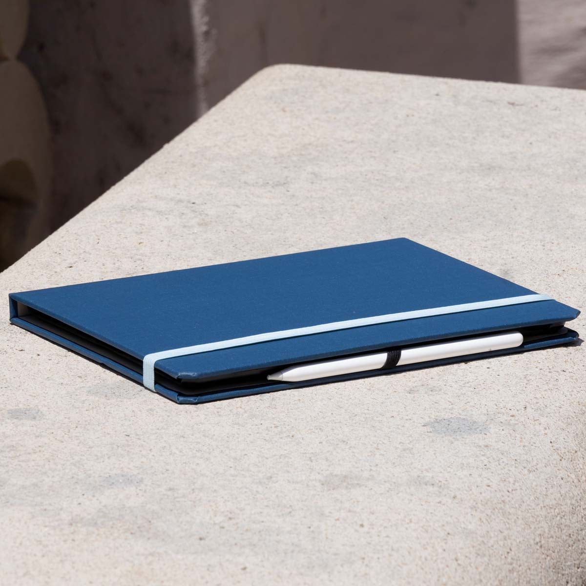 Premium Solid Color iPad Case - Slim Protective Cover for iPad Pro/Air/Mini - Perfect for Work, Travel & Home Use