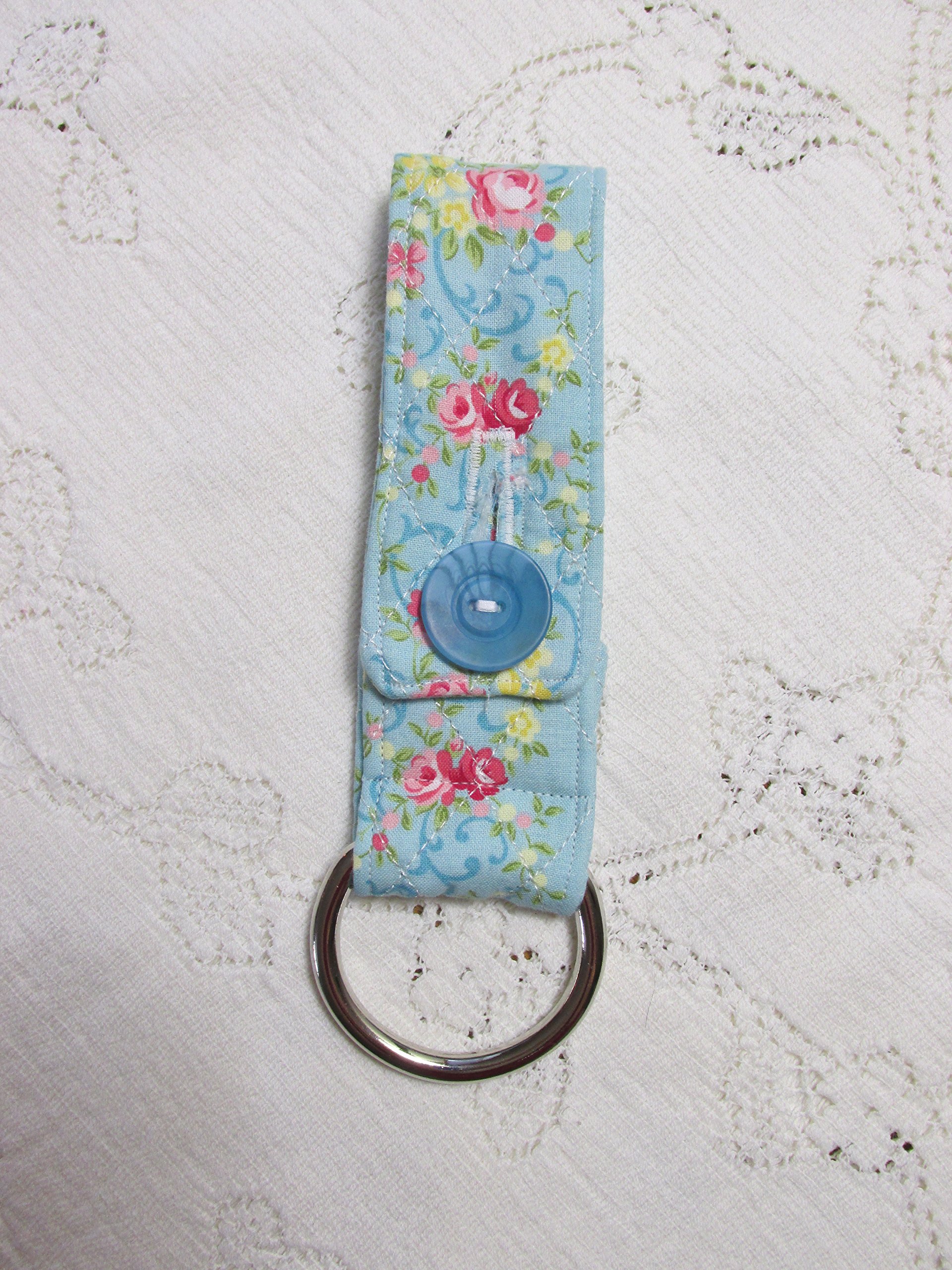 Shabby Chic Blue Roses Quilted Kitchen Towel Holder - Heavy Duty D-Ring Hanger for Dish Towels & Oven Mitts - Rustic Farmhouse Decor for Kitchen & Bathroom Organization