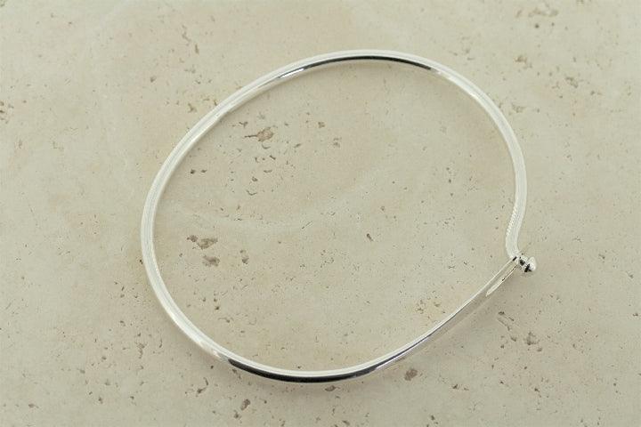 Elegant Curved Hook Bangle Bracelet for Women - Perfect for Parties, Weddings & Everyday Wear