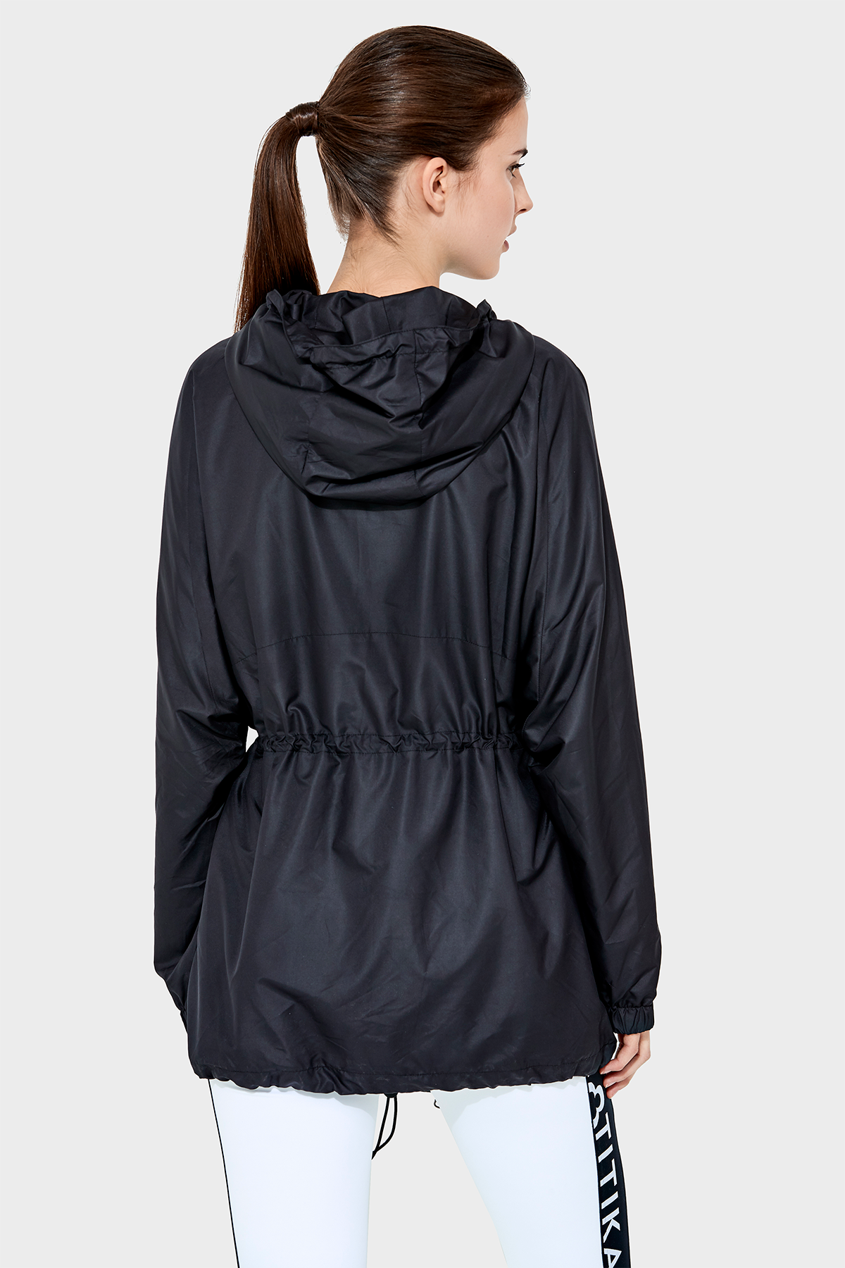 Urbano Windbreaker Jacket for Men & Women - Lightweight Waterproof Outdoor Windbreaker - Perfect for Hiking, Running & Travel