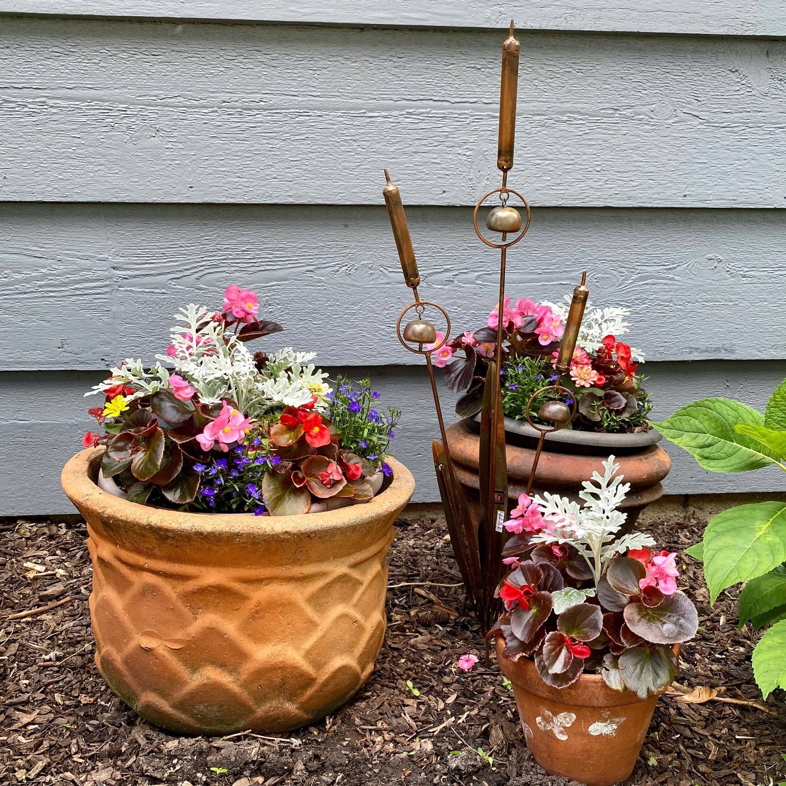 Triple Cattail Garden Stake - Decorative Outdoor Metal Plant Stakes for Flower Beds, Lawn & Patio Decor - Rust-Resistant Yard Art for Garden Landscaping