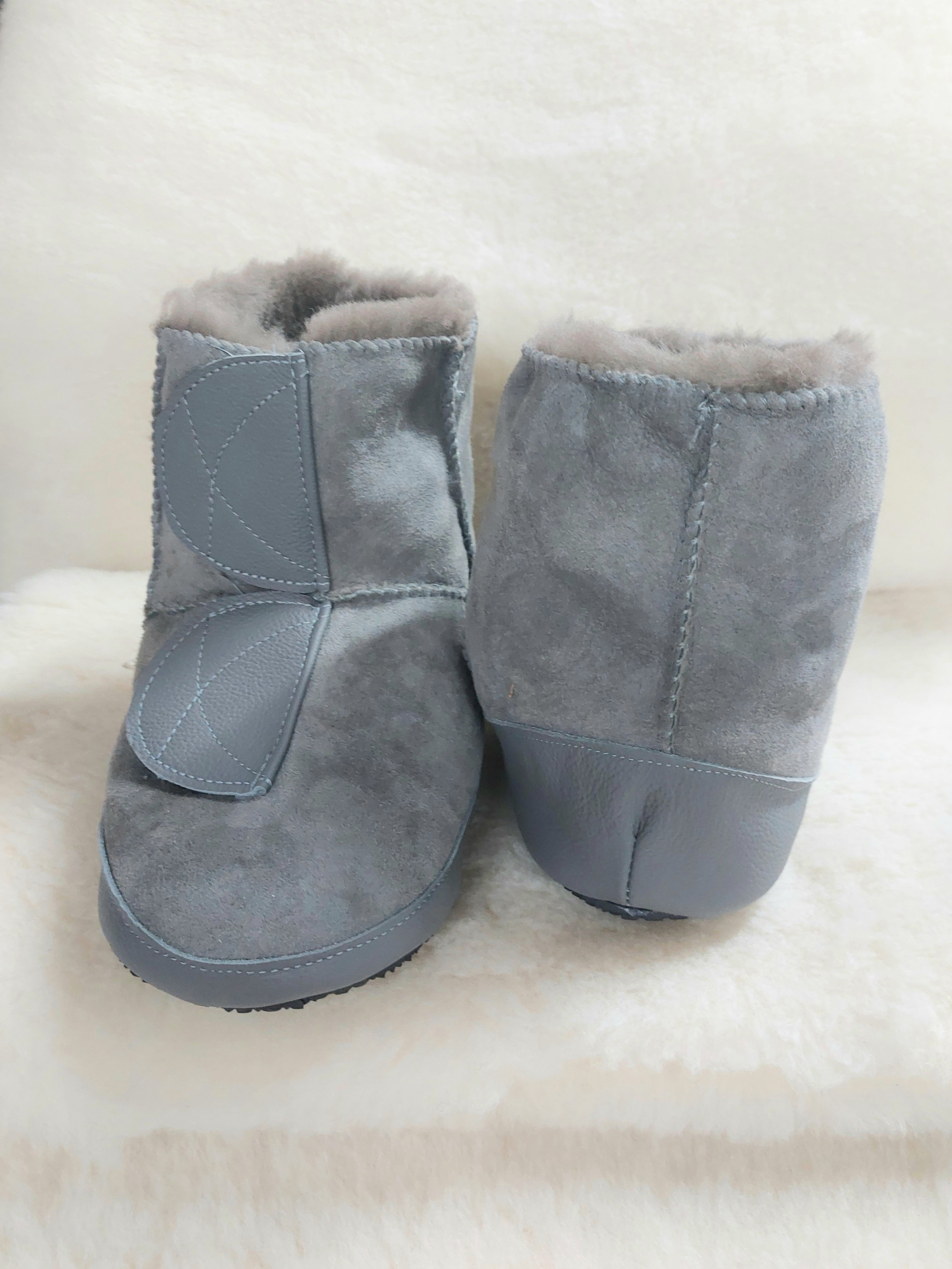 Premium Sheepskin Health Cabin Boots - Soft & Comfortable Winter Boots for Indoor & Outdoor Use - Perfect for Home, Spa, and Relaxation