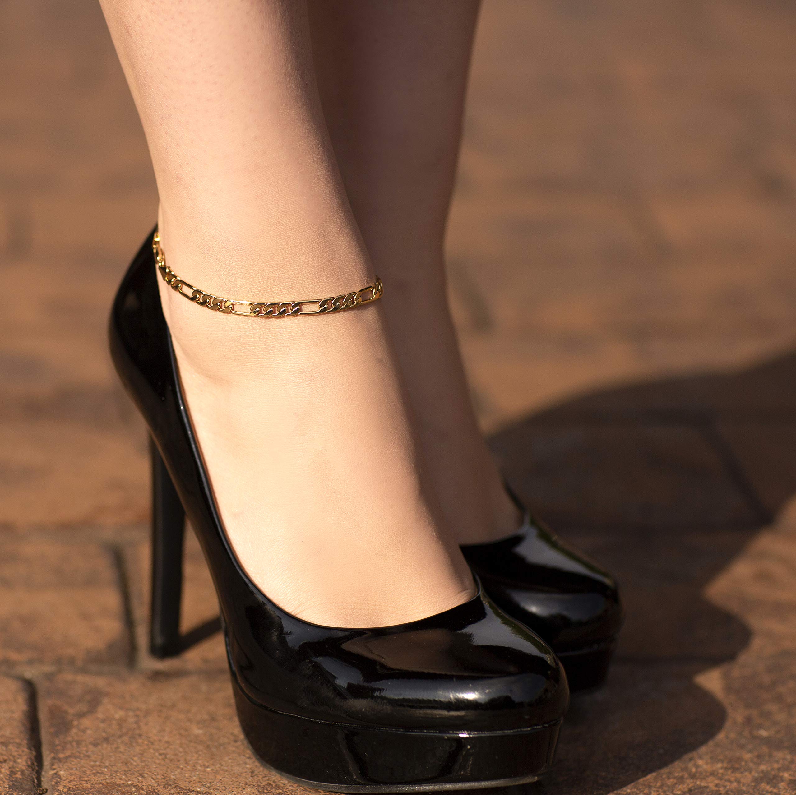 LIFETIME JEWELRY Women's 24K Gold Plated 5mm Figaro Chain Ankle Bracelet - Elegant Anklet for Everyday Wear, Parties & Special Occasions