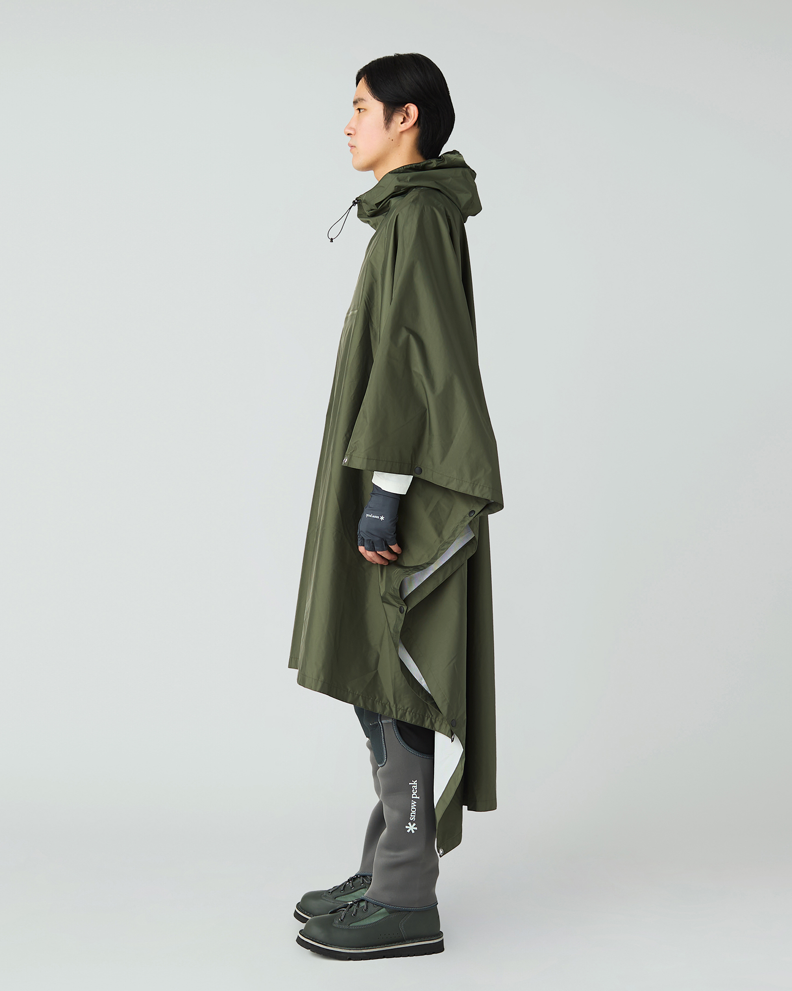 Waterproof Tarp Poncho - Lightweight Rain Gear for Camping, Hiking & Outdoor Adventures - Emergency Shelter & Rain Protection