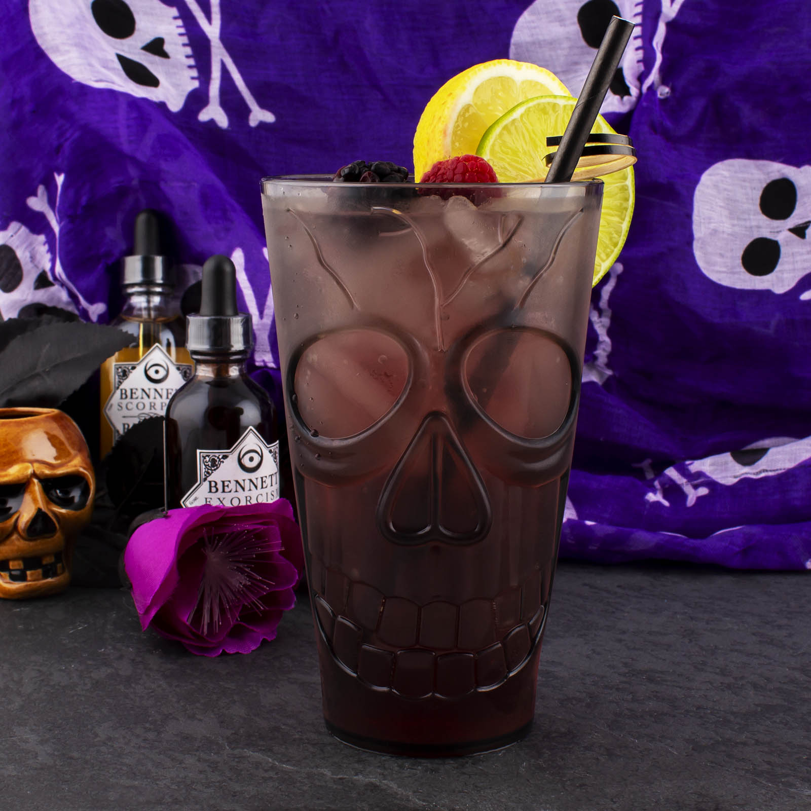 BarConic® 20oz Plastic Skull Cup with Smoke Effect - Perfect for Halloween Parties, Themed Events & Horror Movie Nights