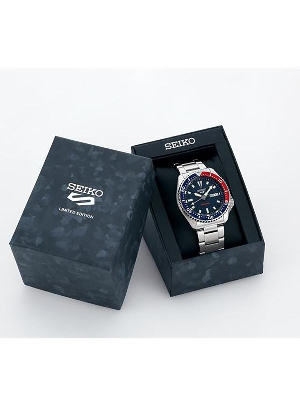 SEIKO 5 Sports SKX SBSA267 Automatic Watch - Japan Made JDM Limited Edition | Durable Dive Watch for Men, Perfect for Water Sports & Everyday Wear
