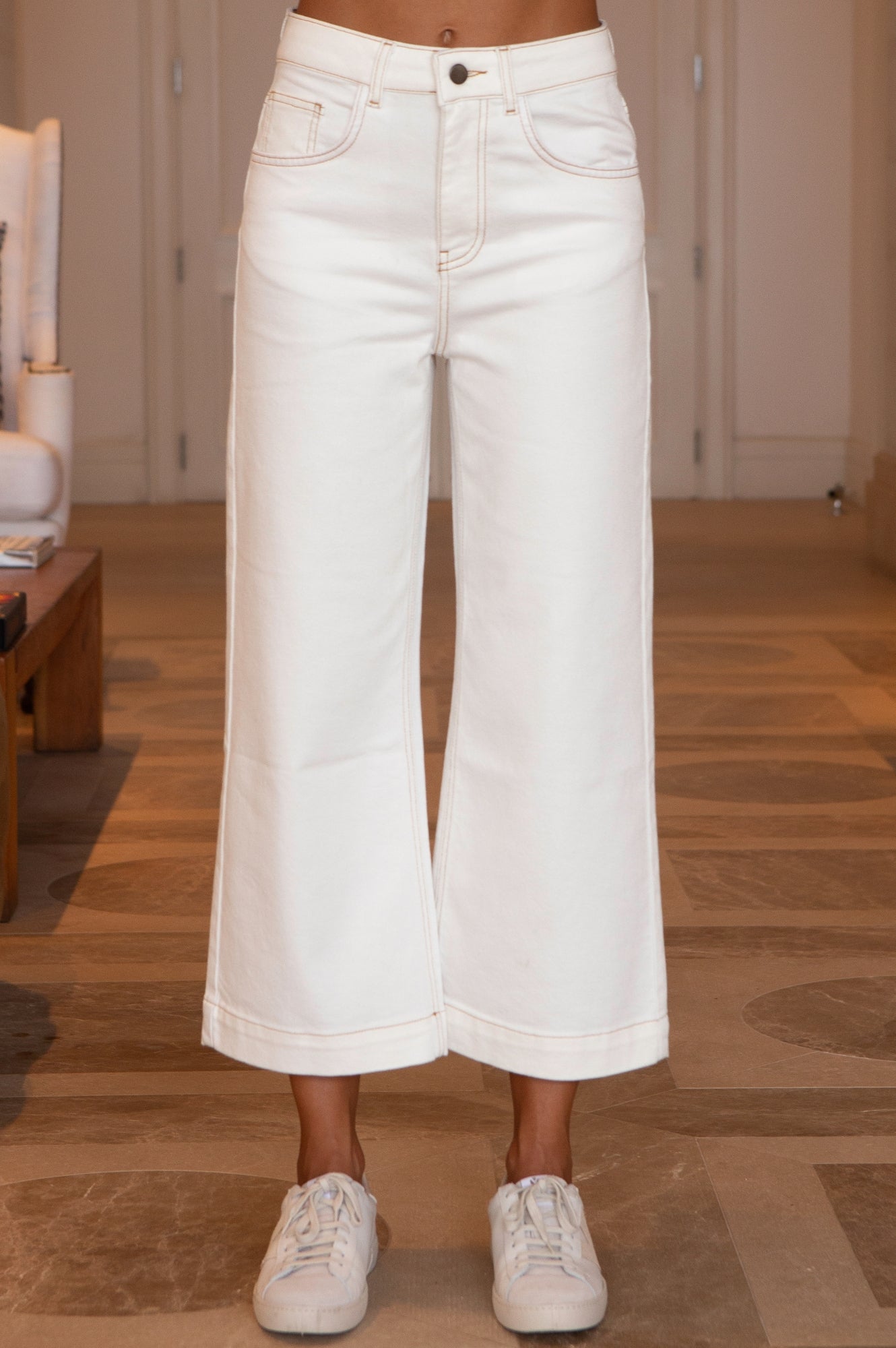 Stylish Denim Wide Leg Crop Jean in Ecru - Perfect for Casual Outfits & Everyday Wear