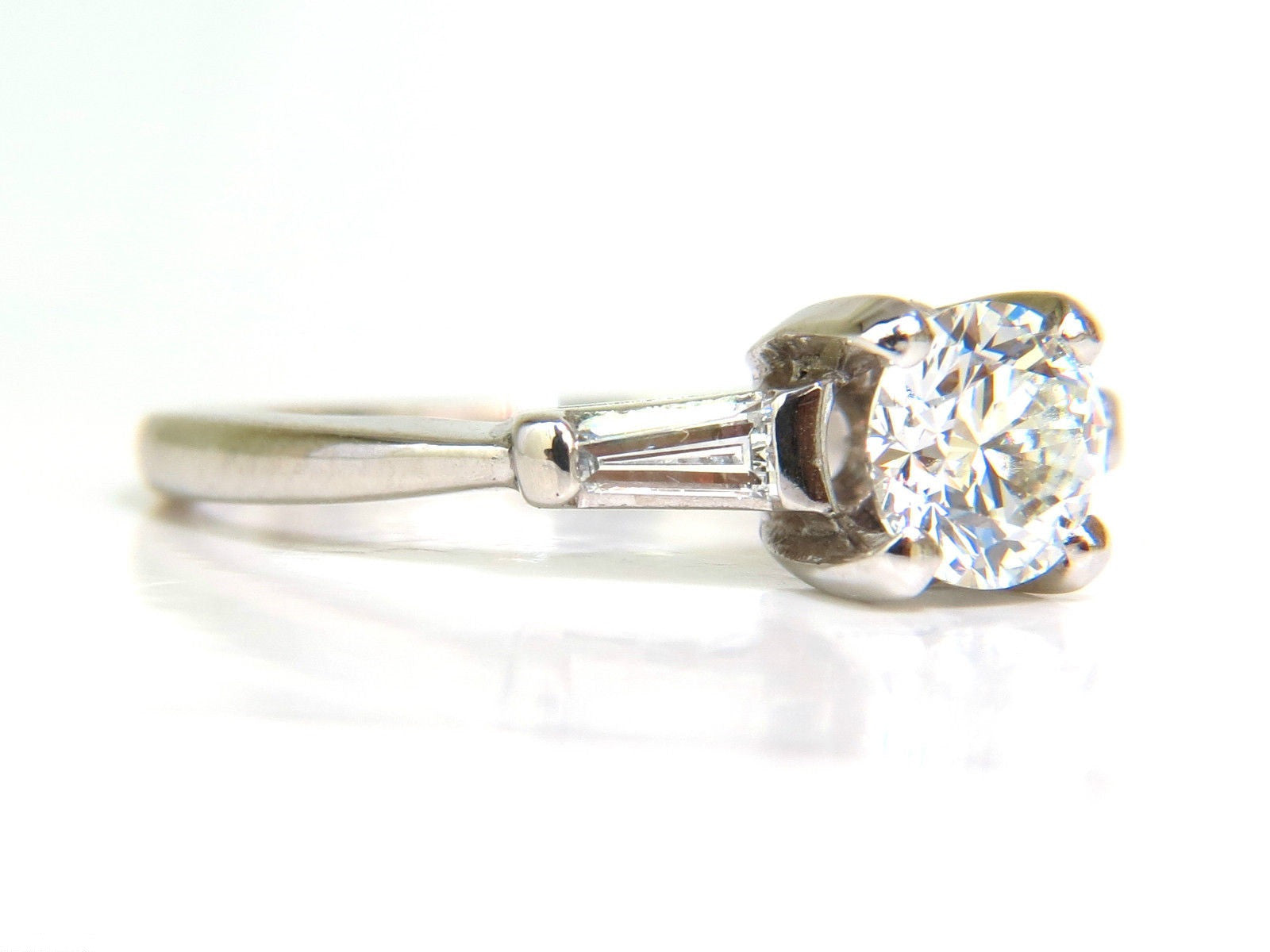 1.04CT GIA Certified Ideal Cut Round Brilliant Diamond Ring in Platinum - G/VS2 Clarity for Engagement, Wedding & Anniversary Gifts