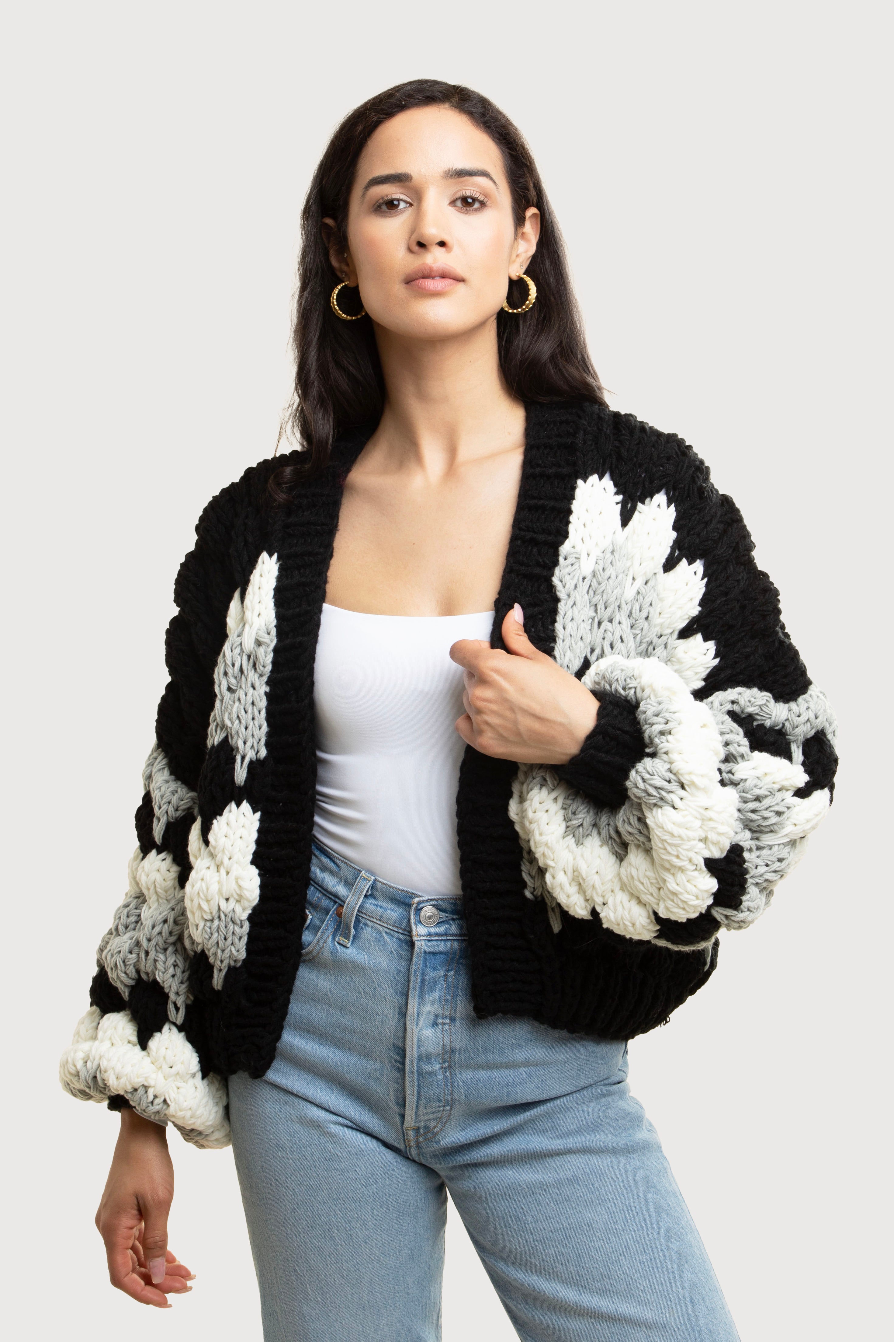 Chunky Knit Cropped Cardigan for Women - Cozy Oversized Sweater for Fall & Winter - Perfect for Layering, Casual Outfits, and Coffee Dates