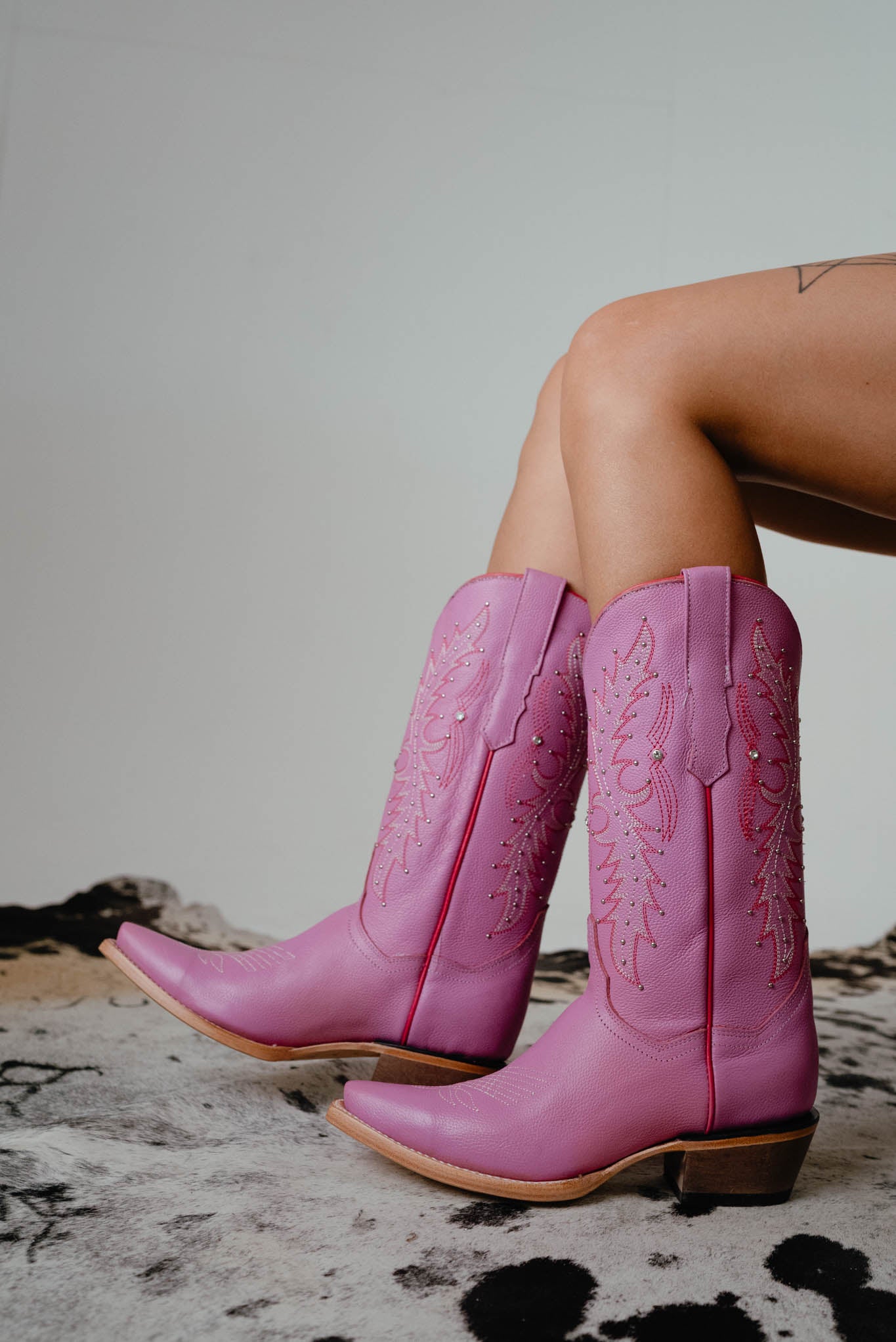 Paulina Snip Toe Cowgirl Boots for Women - Western Ankle Boots with Pointed Toe & Stylish Stitching | Perfect for Country Dancing, Rodeo Events & Casual Outfits