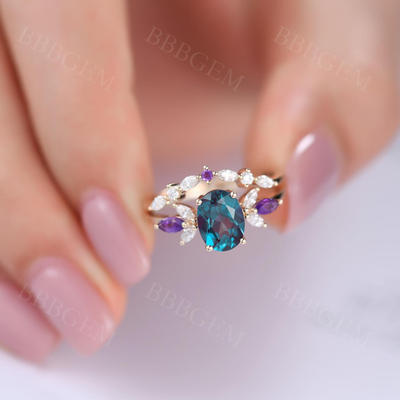 1.5 Carat Vintage Alexandrite Engagement Ring Set with Oval Cut & Matching Curved Wedding Band - Perfect for Proposals, Anniversaries & Special Occasions