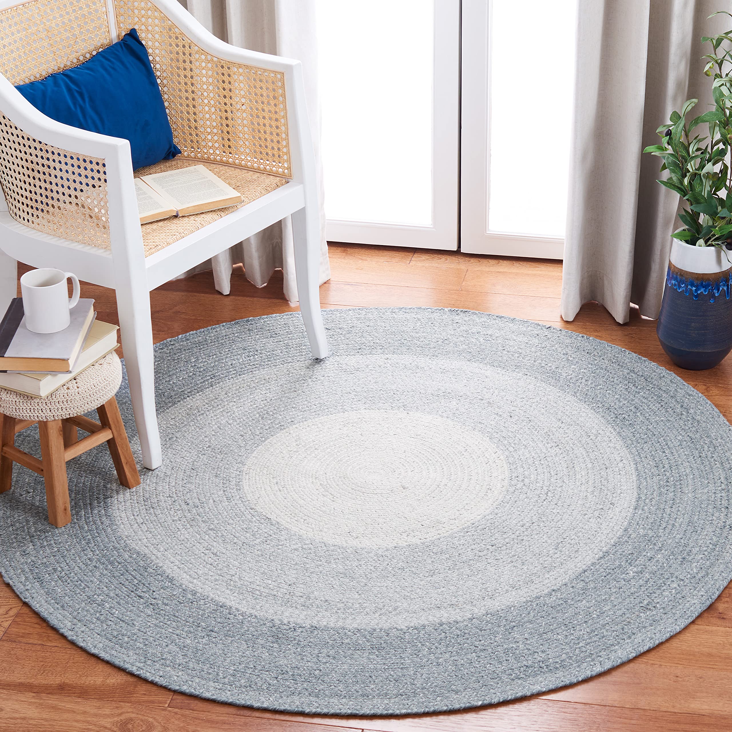 SAFAVIEH Braided Collection 6' Round Grey/Ivory BRD802A Handmade Reversible Jute Area Rug - Perfect for Living Room, Bedroom, or Country Cottage Decor