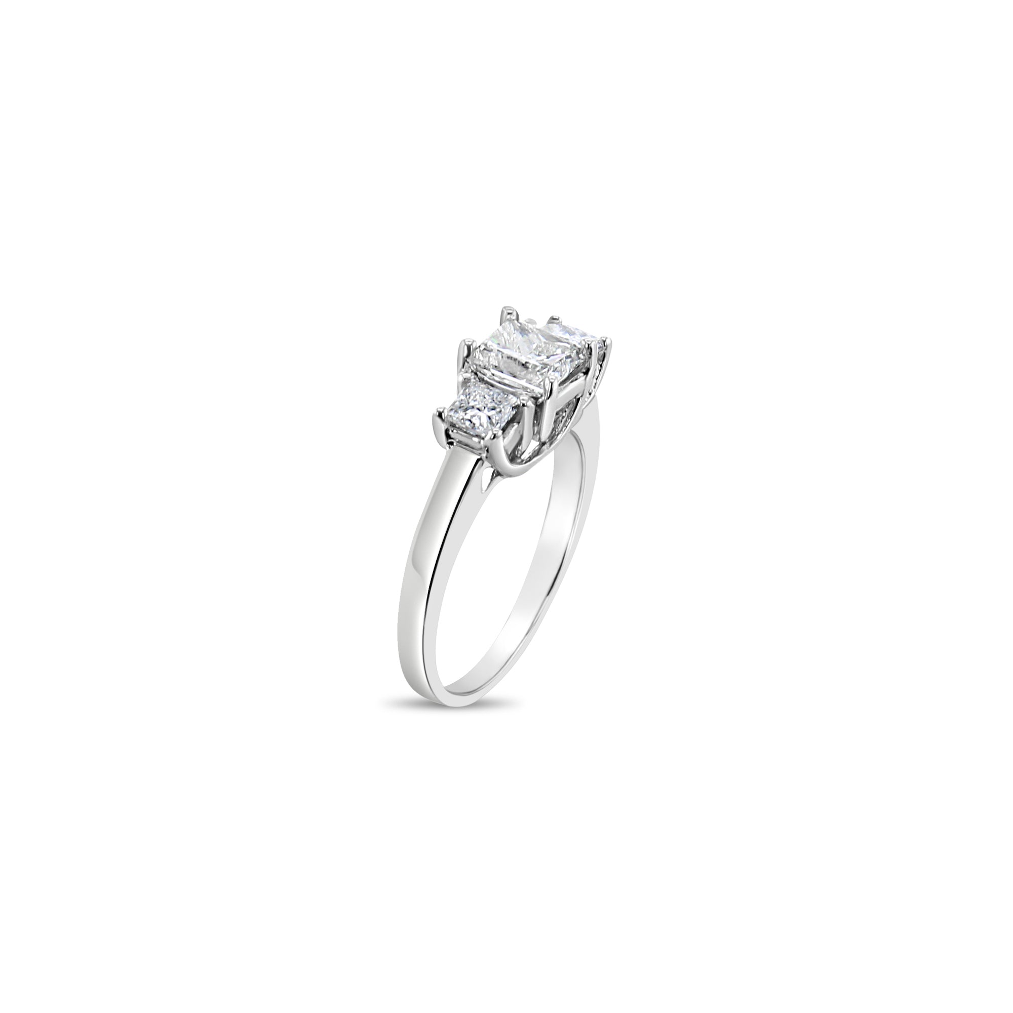 Exquisite Princess Cut Three Stone Diamond Engagement Ring - Elegant & Timeless Wedding Jewelry for Her - Perfect for Proposals, Anniversaries & Special Occasions