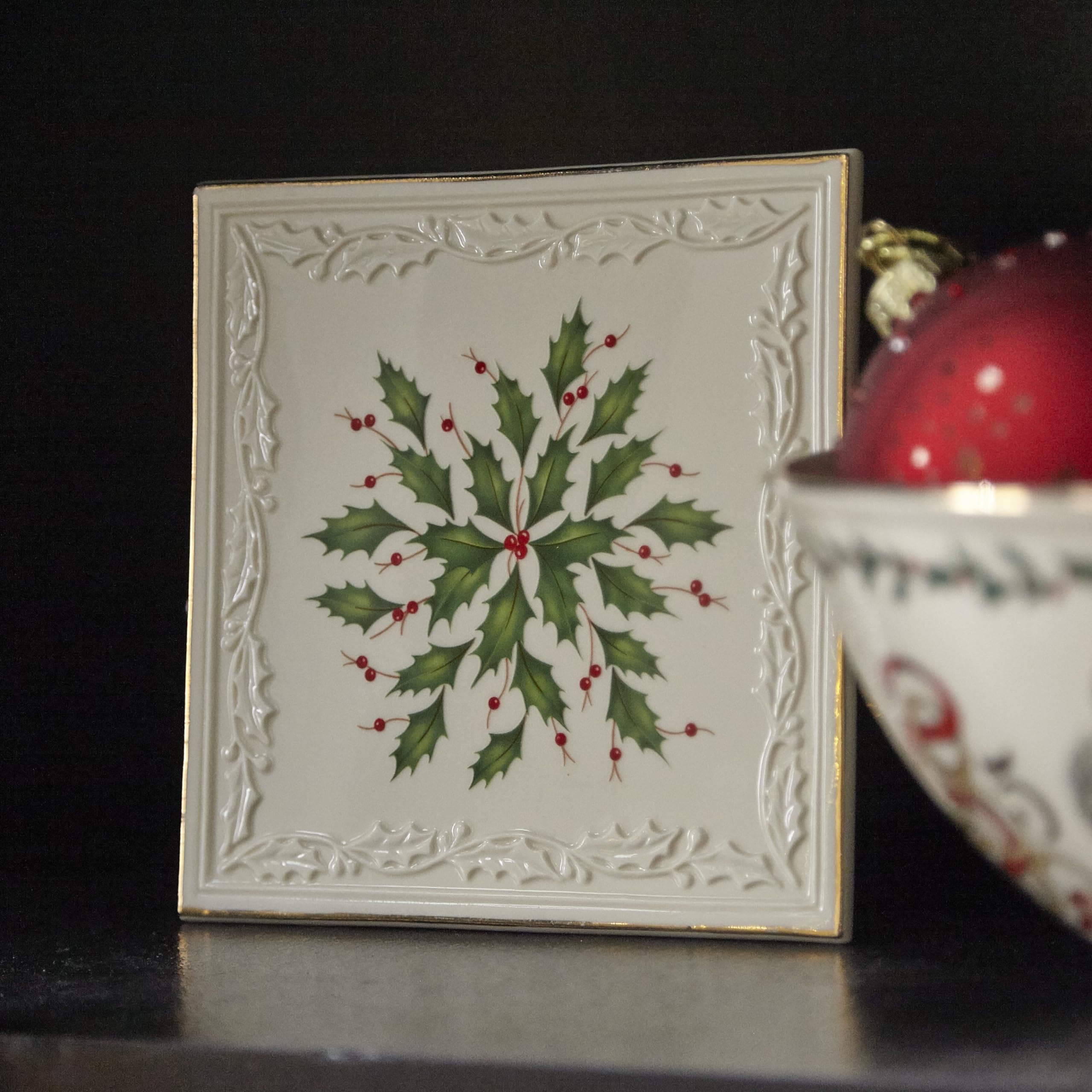 Lenox 870020 Holiday Trivet Set - Christmas Dinner Hot Plate Holder, Heat Resistant Table Decor for Thanksgiving & Christmas Entertaining