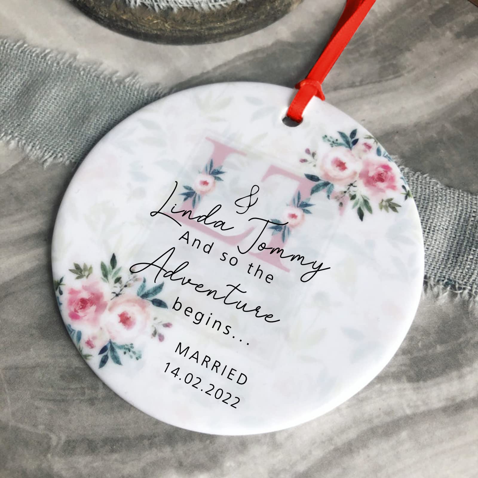 Personalized Married Christmas Ornaments - Custom Name & Year Wedding Engagement Keepsake - Unique Holiday Gift for Couples - Perfect for Tree Decor, Newlywed Gift & Christmas Celebrations