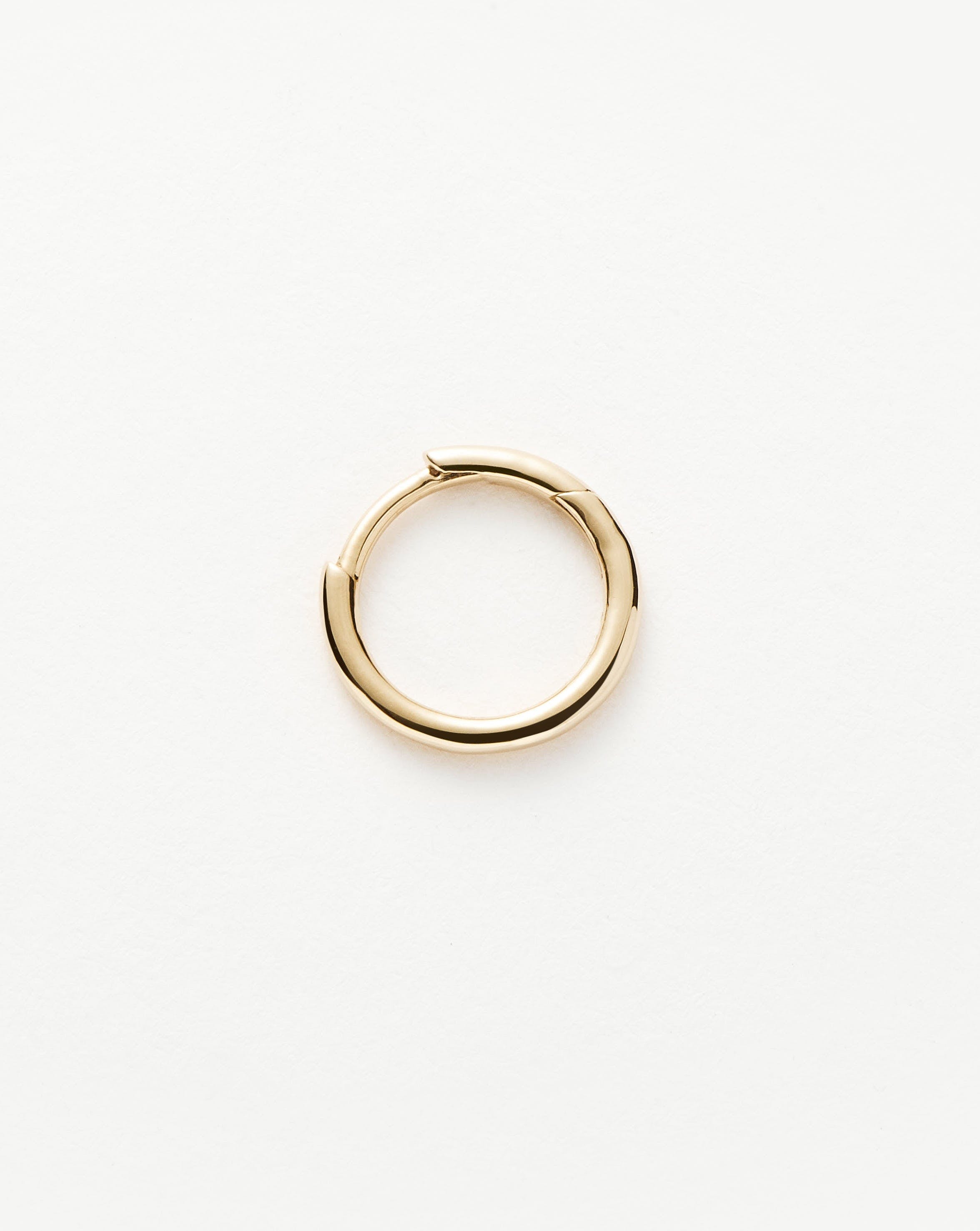 Elegant Single Mini Hoop Earrings for Women - Classic Gold/Silver Small Hoop Earrings - Perfect for Everyday Wear, Date Night & Office