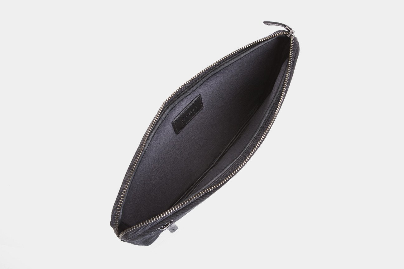 Premium Black Waxed Cotton Sleeve Case for 15