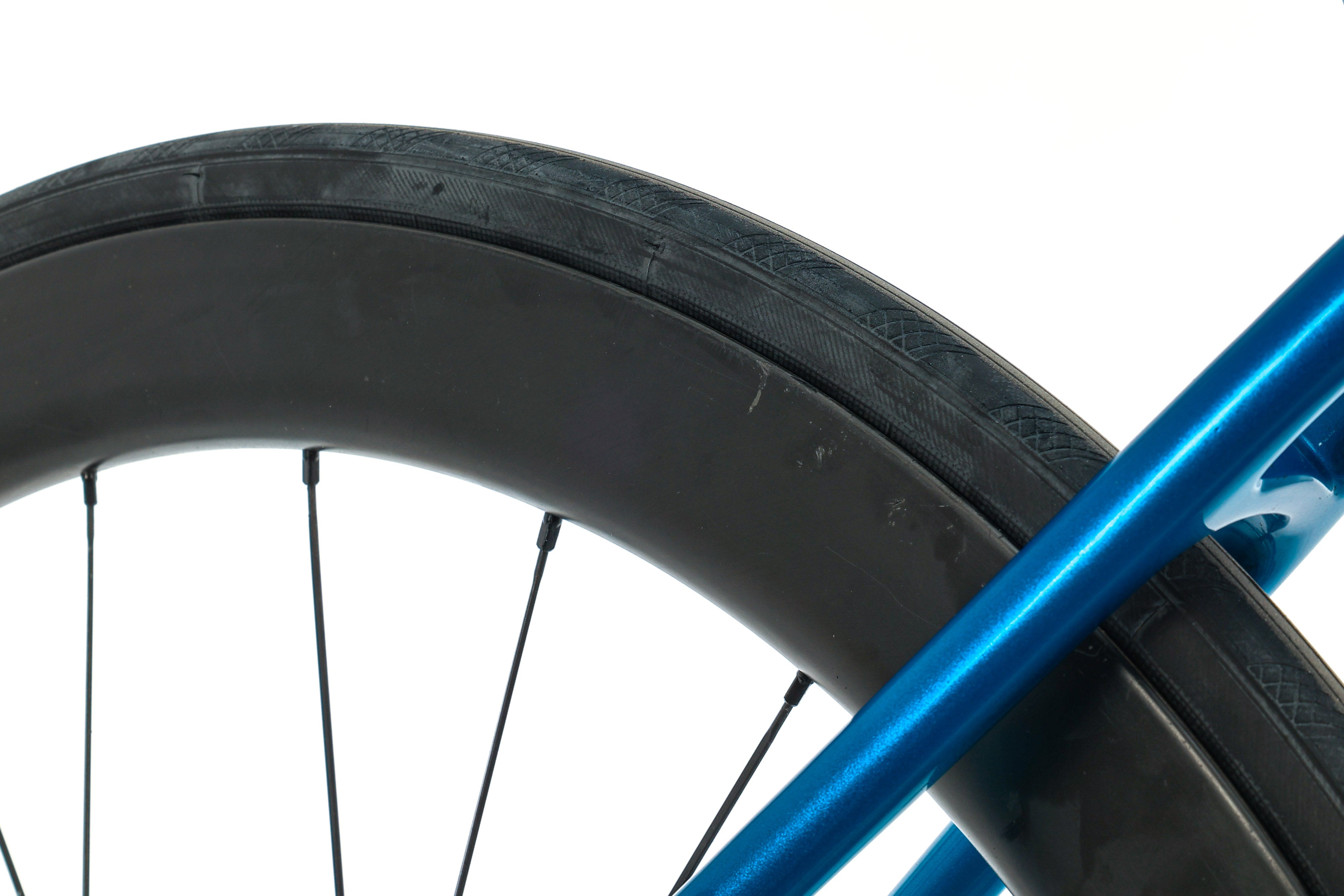2020 Blue Chinook Rival AXS Road Bike - Lightweight Carbon Frame, Small Size | Perfect for Competitive Cycling & Long-Distance Road Races