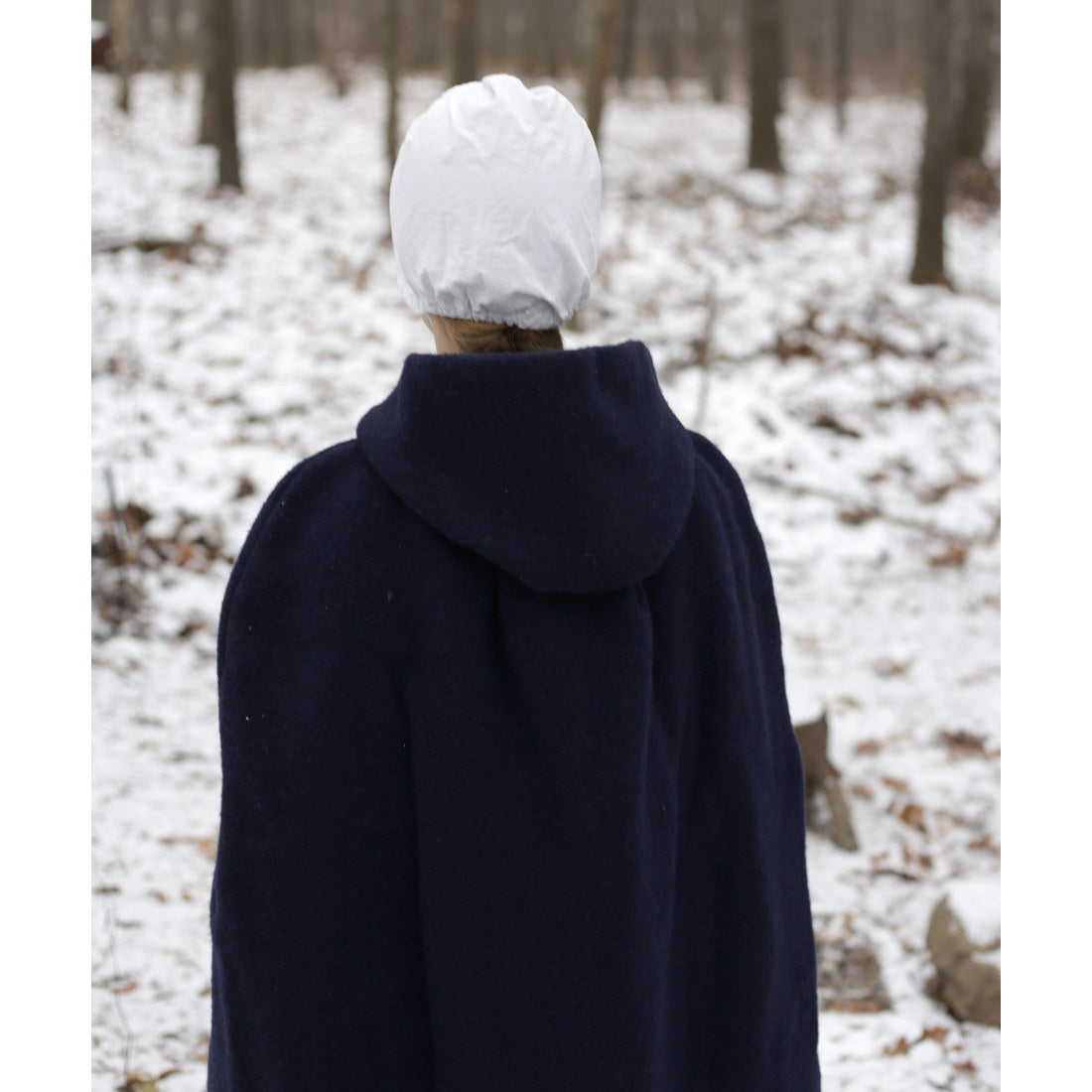 Girls' Hooded Cape - Stylish & Warm Winter Cloak for Kids - Perfect for Halloween, Cosplay & Outdoor Adventures