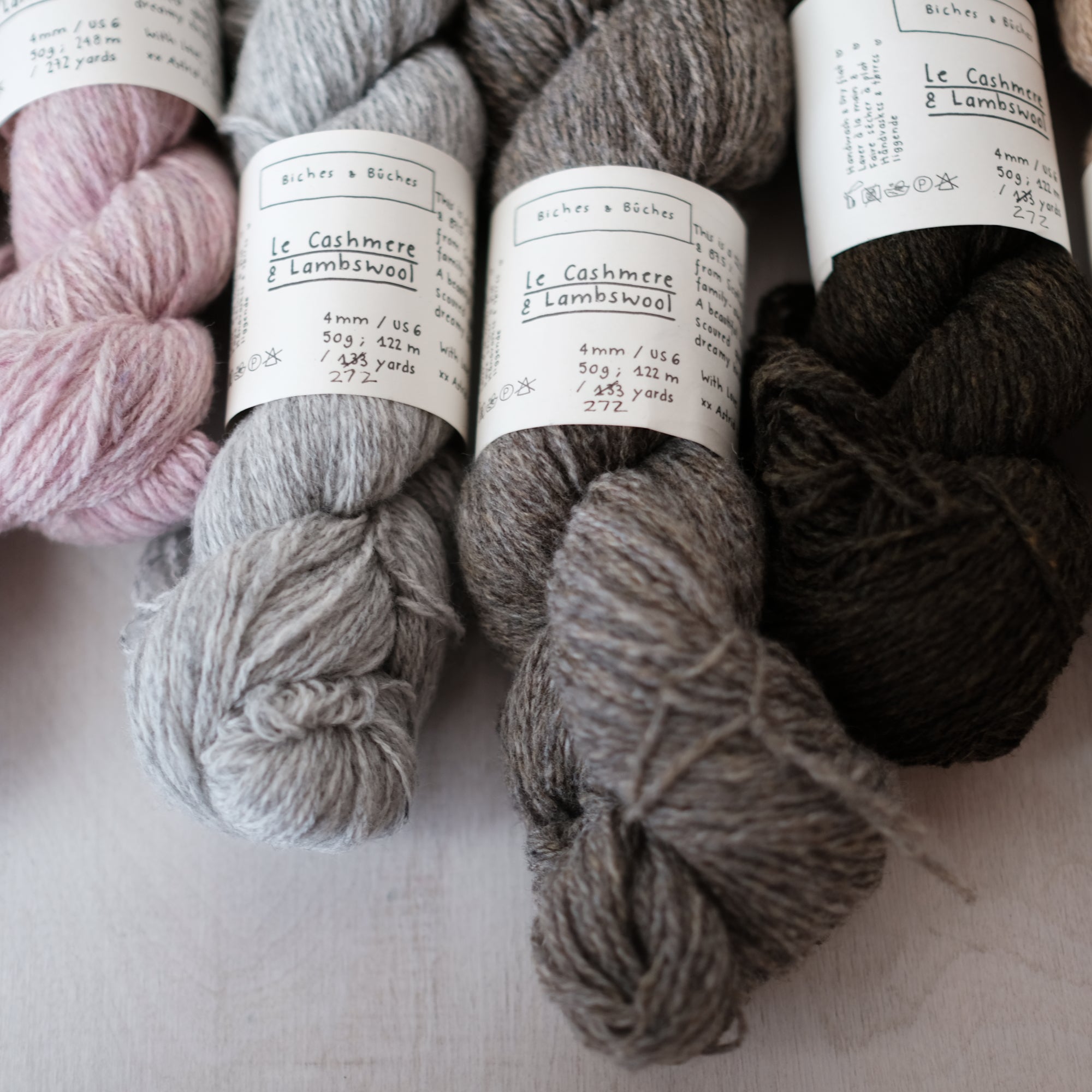 Premium Cashmere & Lambswool Blend Sweater - Soft Winter Knitwear for Women & Men - Perfect for Cold Weather & Holiday Outfits