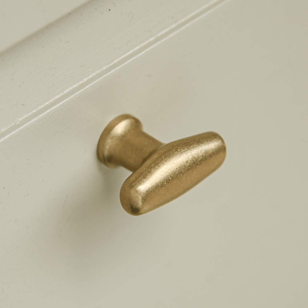 Vintage Aged Brass Cabinet Knobs - Elegant Antique Style Drawer Pulls for Kitchen, Bathroom & Furniture - Perfect for Home Renovation & DIY Projects