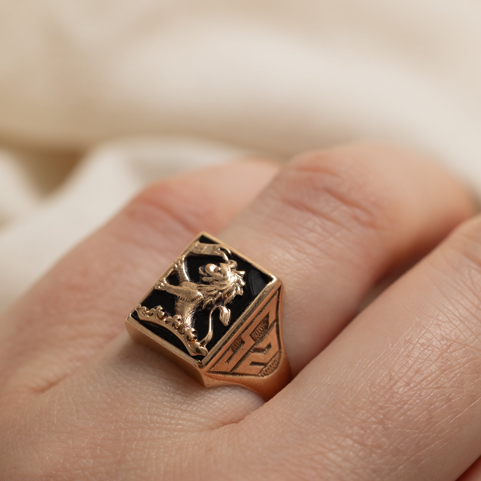 10K Gold Onyx Lion Signet Ring for Men - 1.50ct Genuine Black Onyx - Size 5.25 - Perfect for Gifts, Weddings & Formal Occasions