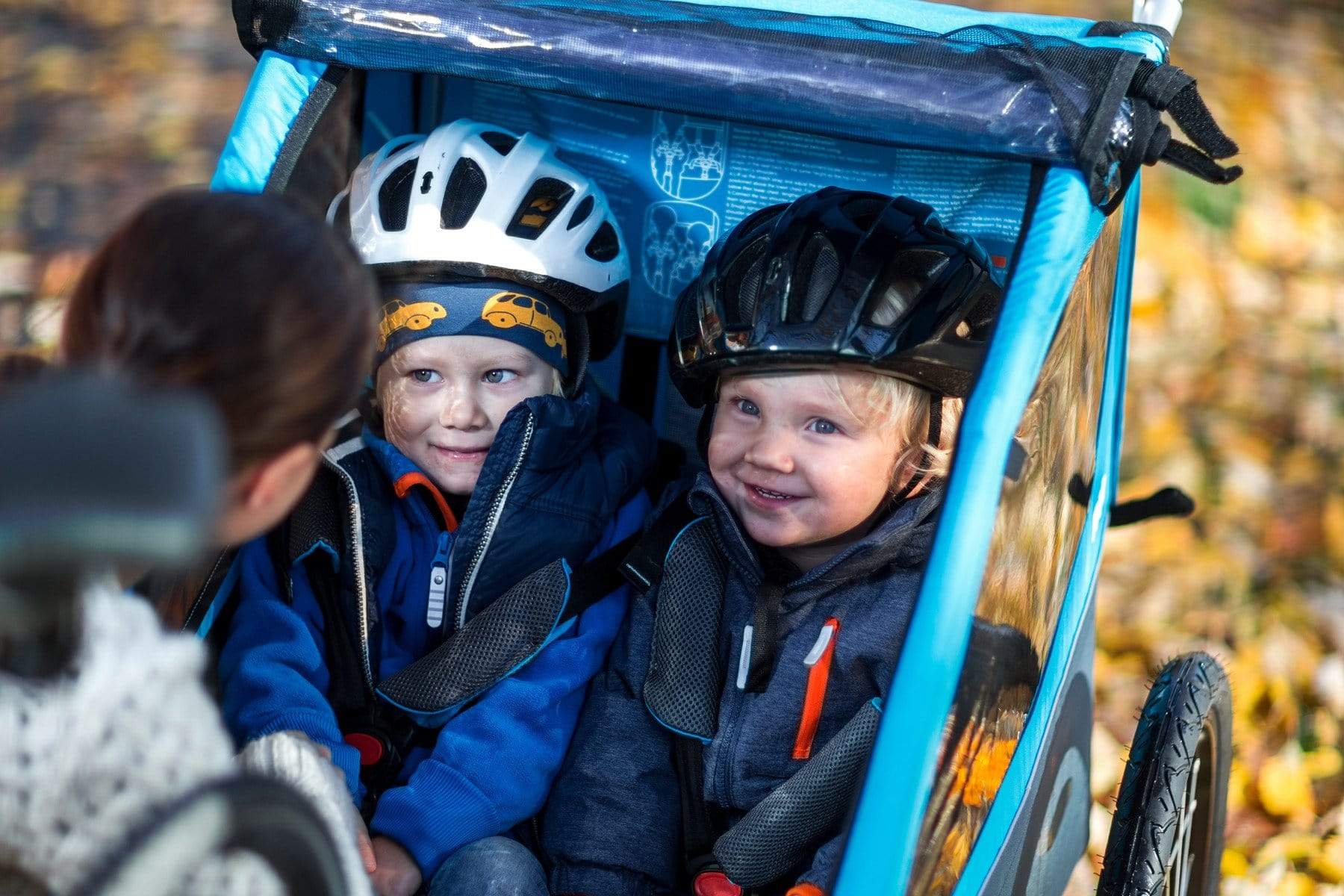 Thule Coaster XT Premium Bike Trailer for Kids - Convertible Stroller & Cargo Carrier - All-Terrain Wheels for Outdoor Adventures - Perfect for Cycling, Jogging, and Family Outings