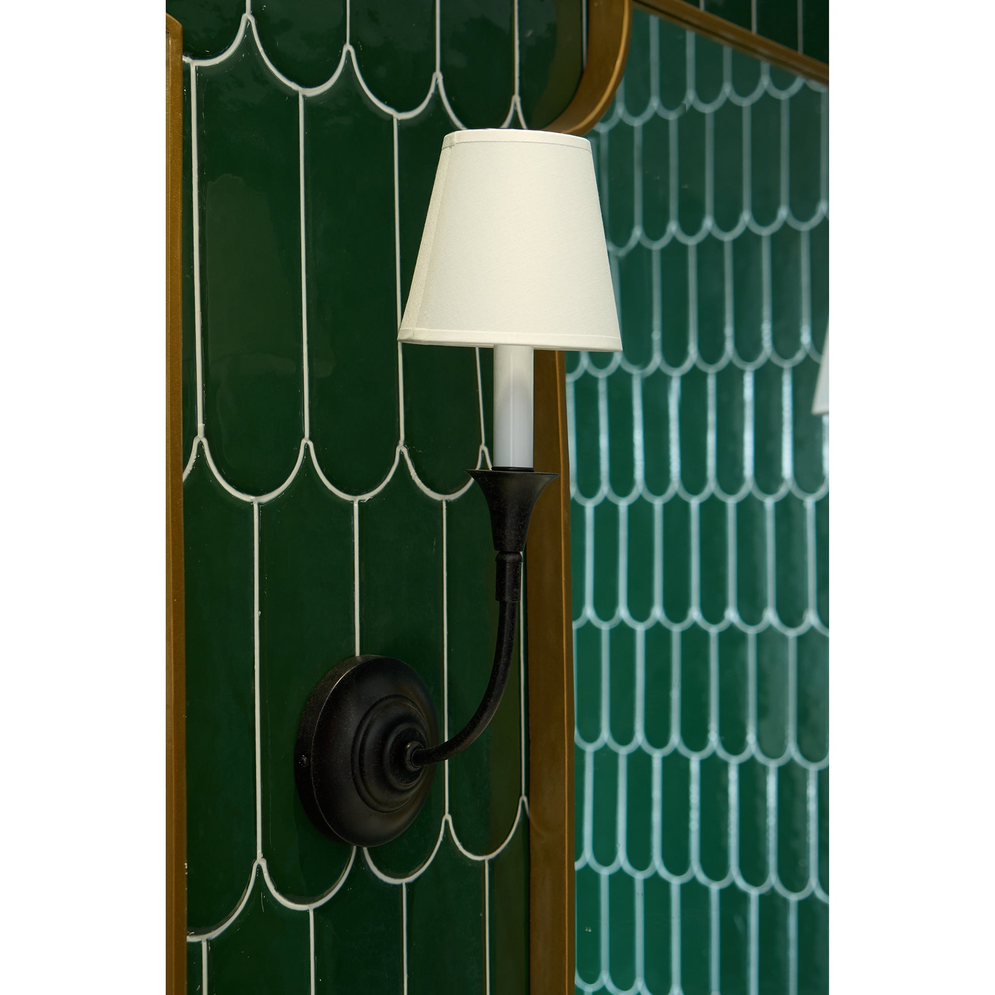 Luella Wall Lamp - Modern LED Sconce Light for Bedroom, Living Room & Hallway - Dimmable Indoor Lighting Fixture - Perfect for Home Decor & Ambiance