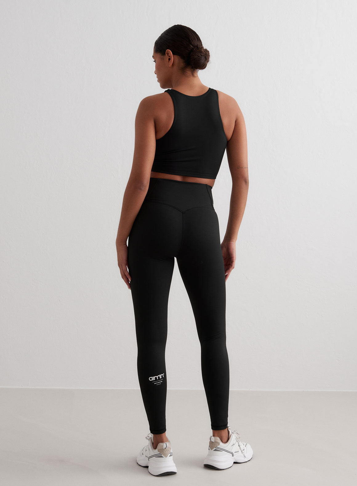 Black Edge Core Tank Top for Women - Breathable Workout Shirt, Comfortable Yoga & Gym Wear - Perfect for Running, Fitness & Summer Outfits