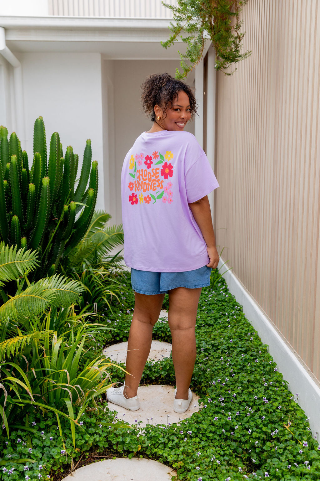 Choose Kindness Tee in Pastel Lilac - Soft Cotton T-Shirt with Inspirational Message - Perfect for Casual Wear, Gifts & Kindness Campaigns