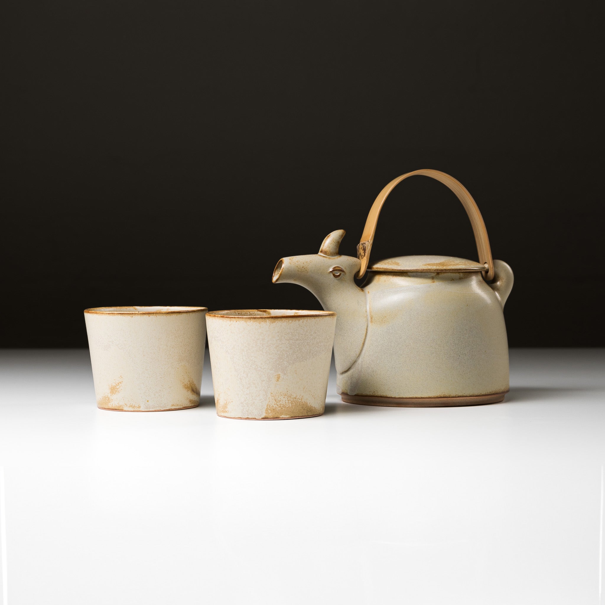 Premium Yagi Goat Teapot Set with 2 Cups - Japanese Style Ceramic Tea Pot for Home & Office Use - Perfect Gift for Tea Lovers & Unique Home Decor