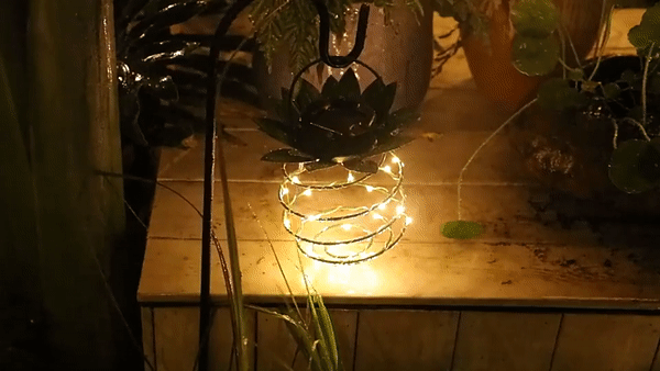 Solar Pineapple Lamp - Waterproof Outdoor Garden Decor with Warm White LED Light for Patio, Backyard, and Pathway Lighting