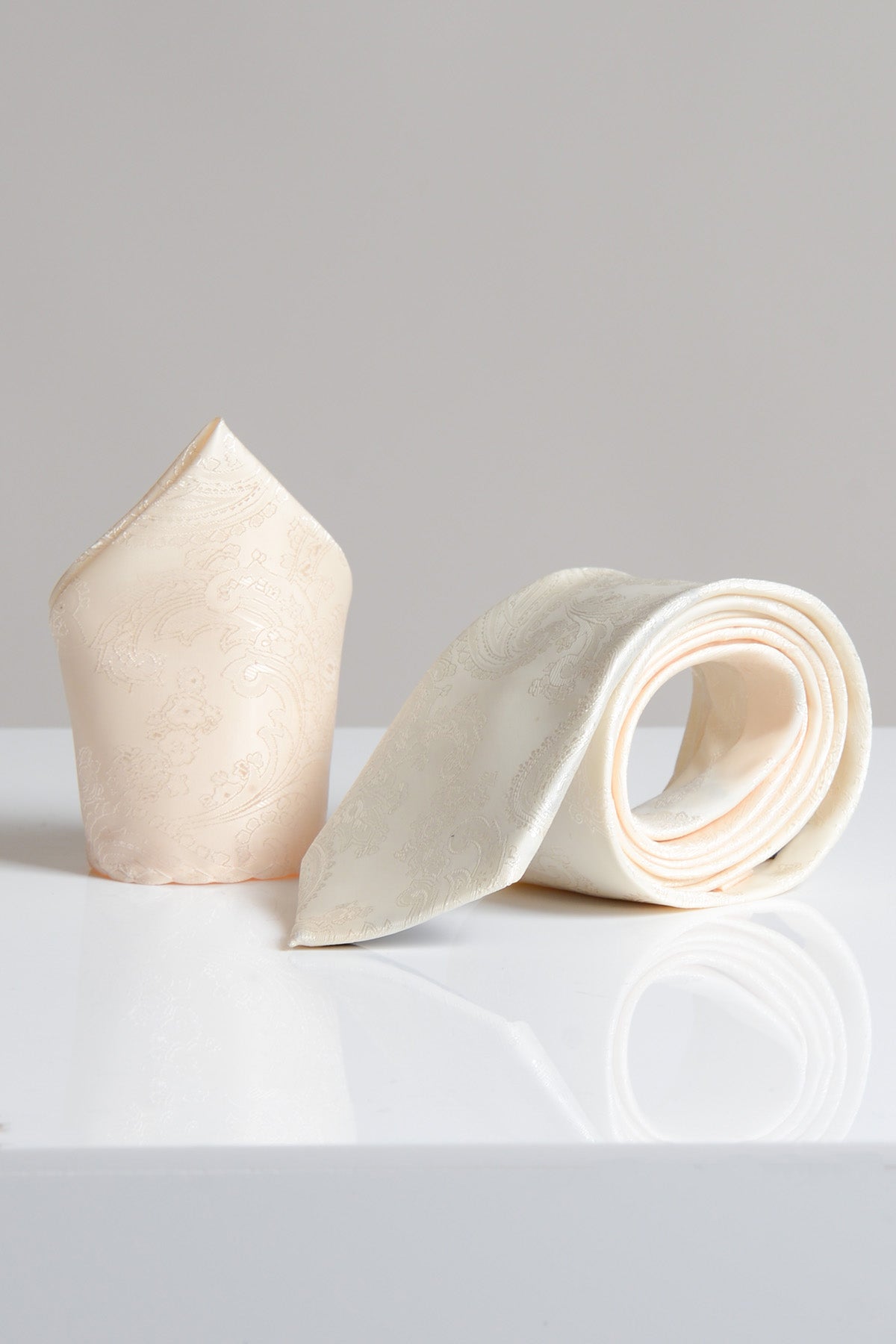 Elegant MD PAISLEY Cream Paisley Tie and Pocket Square Set for Men - Perfect for Weddings, Business Meetings & Formal Events