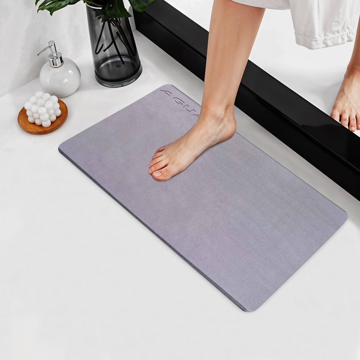 Premium Diatomaceous Earth Stone Bath Mat - Non-Slip, Fast-Drying Shower Mat for Bathroom & Kitchen | Washable, Absorbent Floor Mat (18