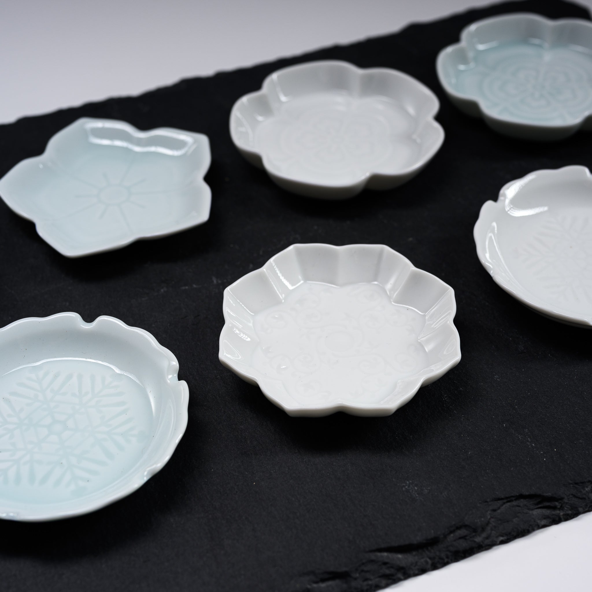 MIYAMA Mino Ware Small Condiment Plate - 7 Stylish Japanese Ceramic Dishes for Soy Sauce, Wasabi & Sushi - Perfect for Asian Dining & Home Decor