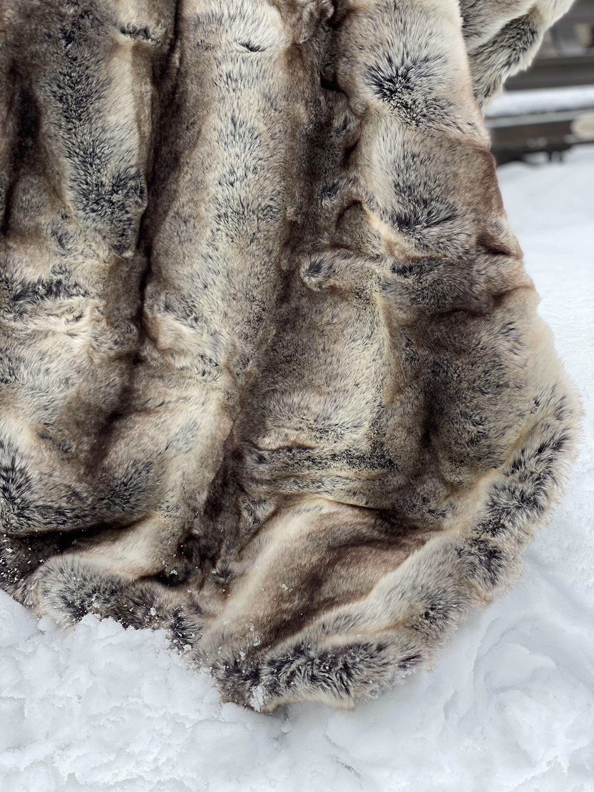 Premium Faux Fur Throw Blanket - Ultra Soft Oversized Reversible Plush Velvet Blanket for Couch, Bed & Sofa - Warm Winter Afghan in Tan Grey Wolf, Cream Mink & Blush Chinchilla - Machine Washable (Blush Chinchilla, X-Long) - Perfect for Living Room Decor, Cozy Nights & Gift Giving