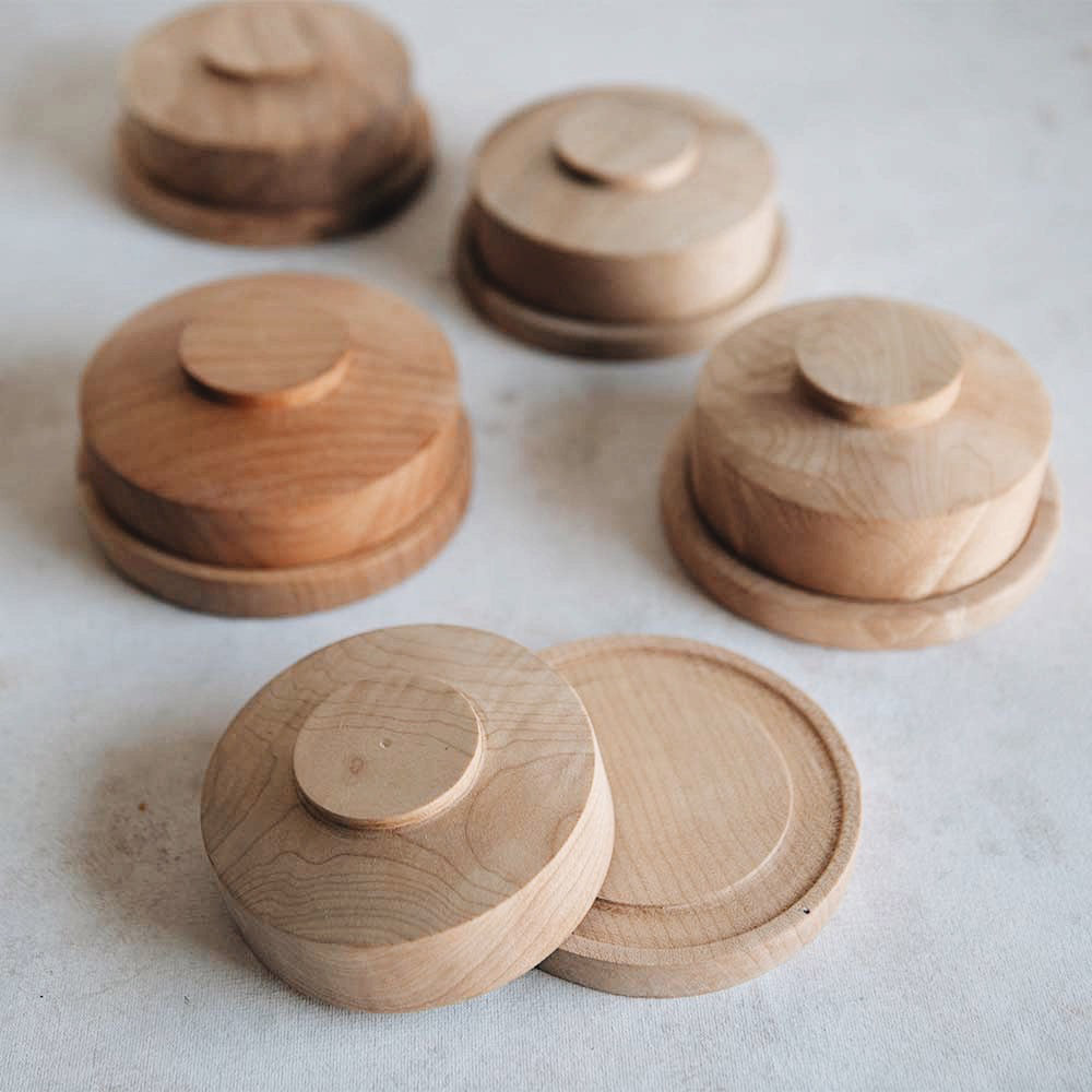 Premium Wooden Butter Dish with Lid - Natural & Eco-Friendly Butter Keeper for Freshness - Perfect for Kitchen, Dining Table, and Breakfast Serving