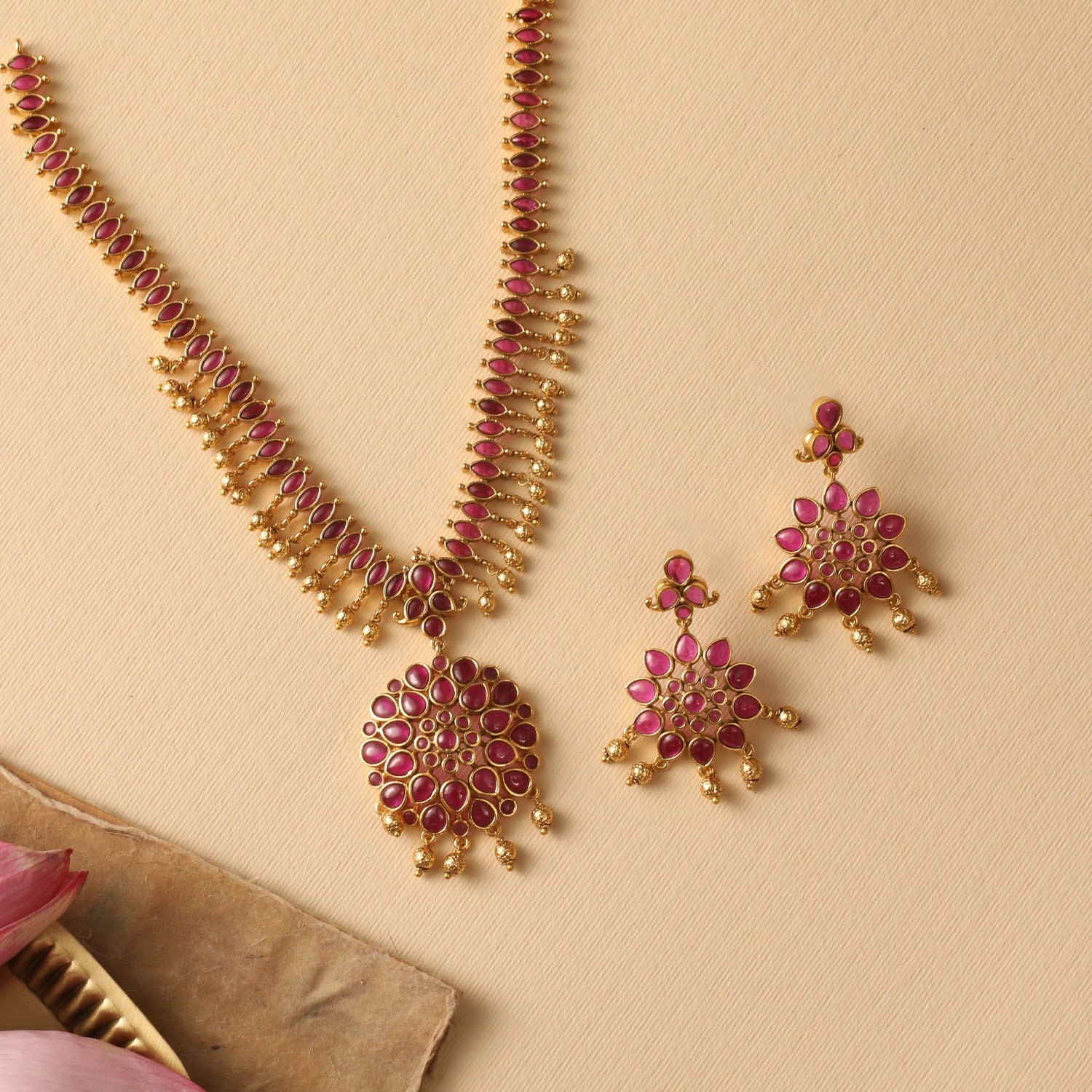 Vintage Antique Necklace Set for Women - Elegant Handmade Jewelry with Gemstones - Perfect for Weddings, Parties & Special Occasions