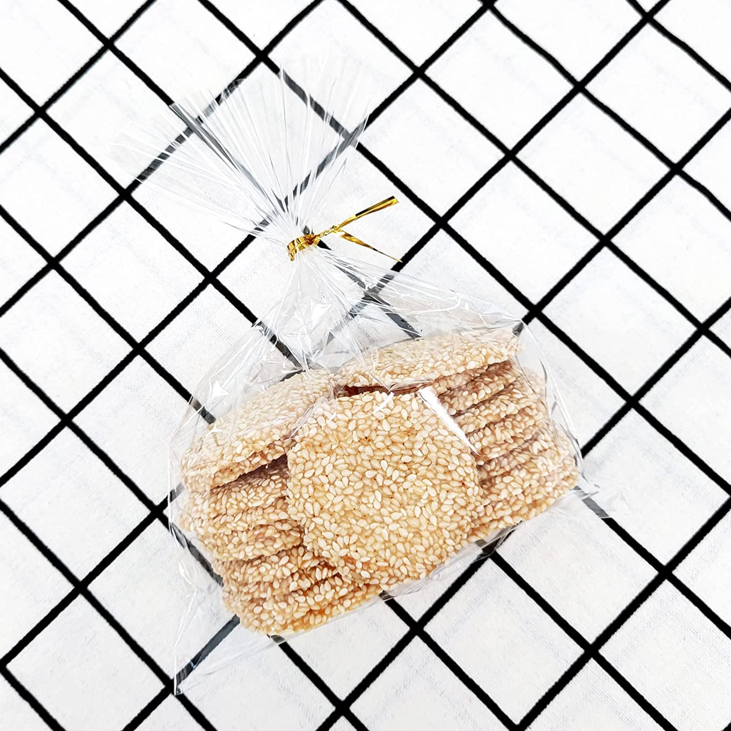 100PCS Clear Cellophane Gift Bags 6x10 Inches with Twist Ties - 1.4 mil Thick OPP Plastic Treat Bags for Candy, Cookies, Cake Pops, Rice Crispy Treats - Perfect for Birthday Parties, Baby Showers & Holiday Gifting