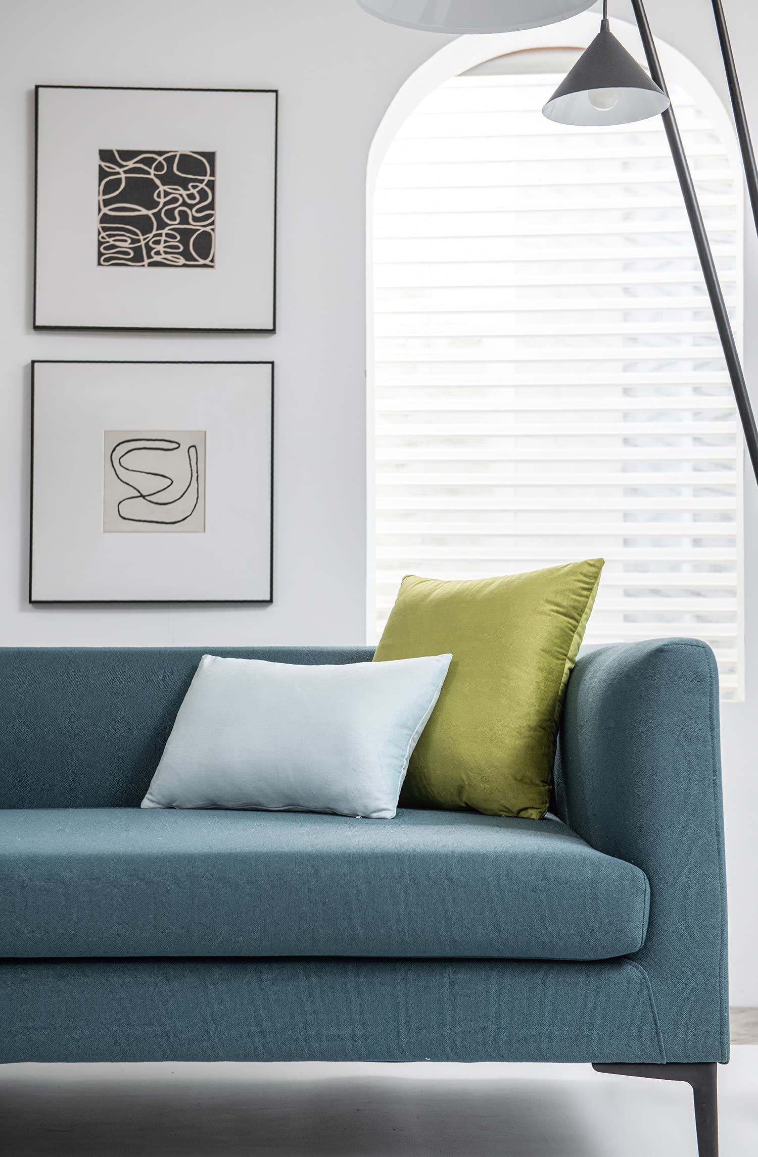 DEZENE 20x20 Inch Velvet Throw Pillow Covers - 2 Pack Soft Square Cushion Cases in Chartreuse Green for Farmhouse & Home Decor | Perfect for Sofa, Bed, Living Room & Cozy Spaces