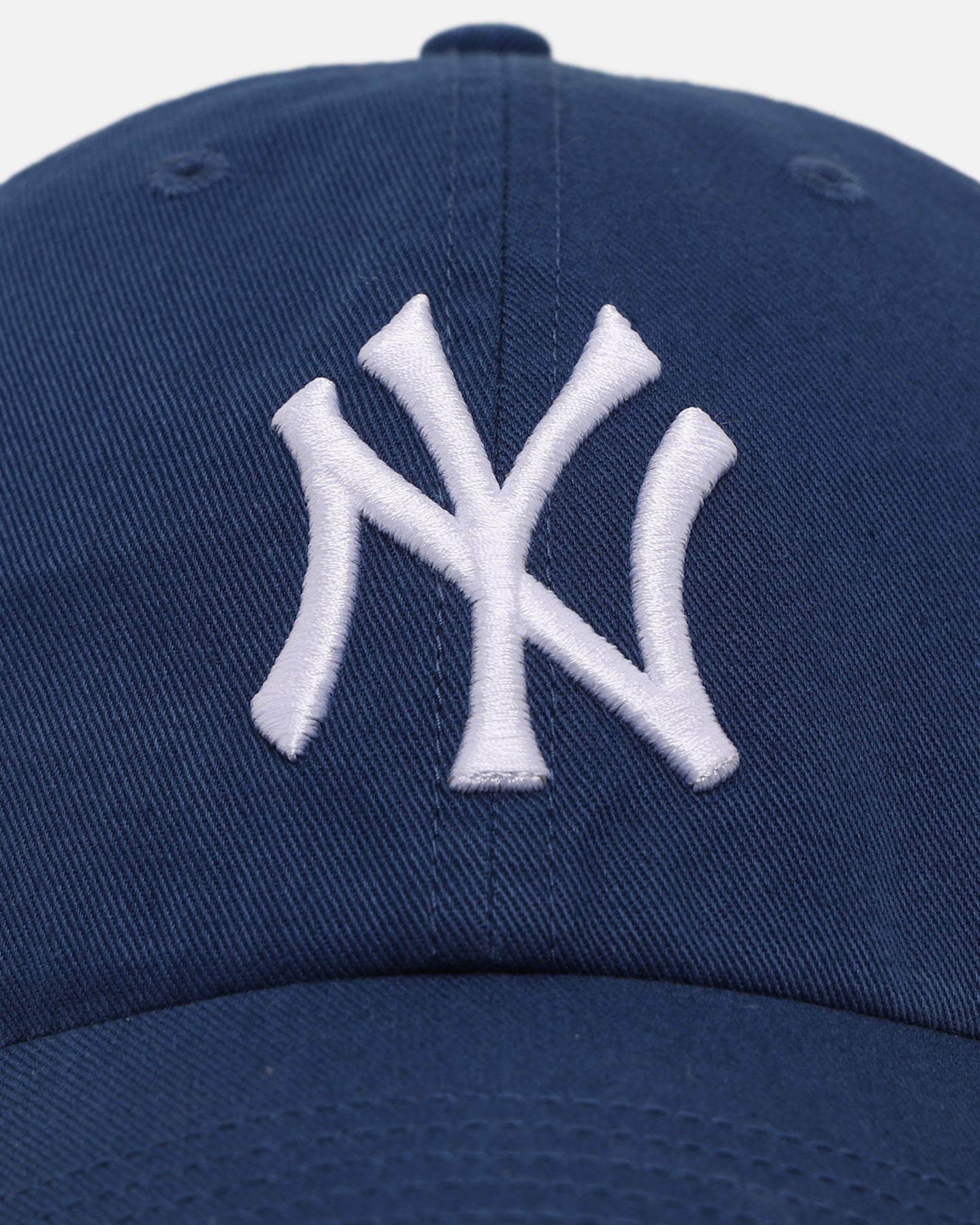 47 Brand New York Yankees 'Yankees Colour Wheel' 47 Clean Up Adjustable Strapback Snapback Hat in Navy Blue - Perfect for Baseball Games, Streetwear Fashion & Casual Outfits