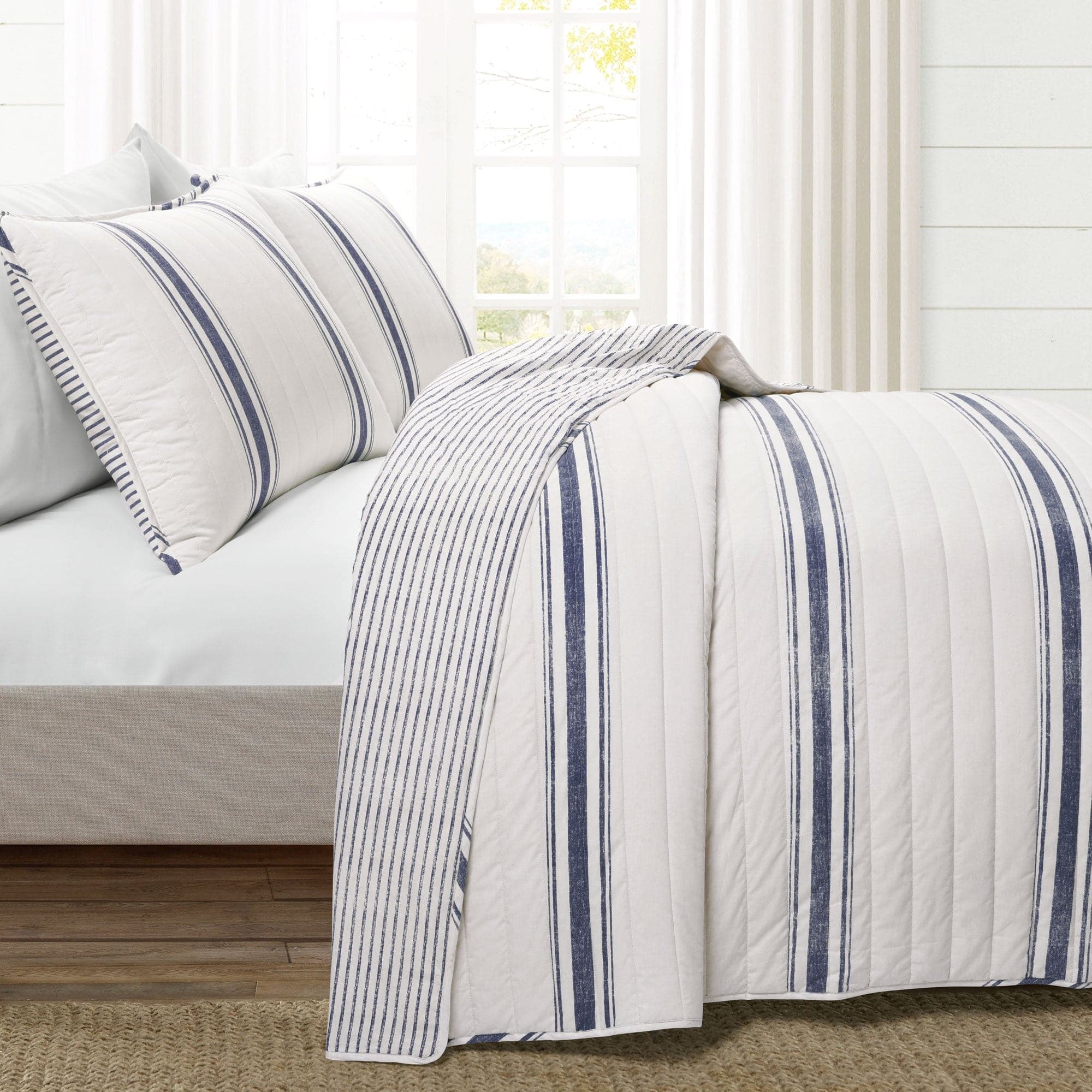 Farmhouse Stripe Reversible Cotton Quilt Set - King Size, Soft & Breathable Bedding for All Seasons - Perfect for Cozy Bedrooms, Guest Rooms & Vacation Homes